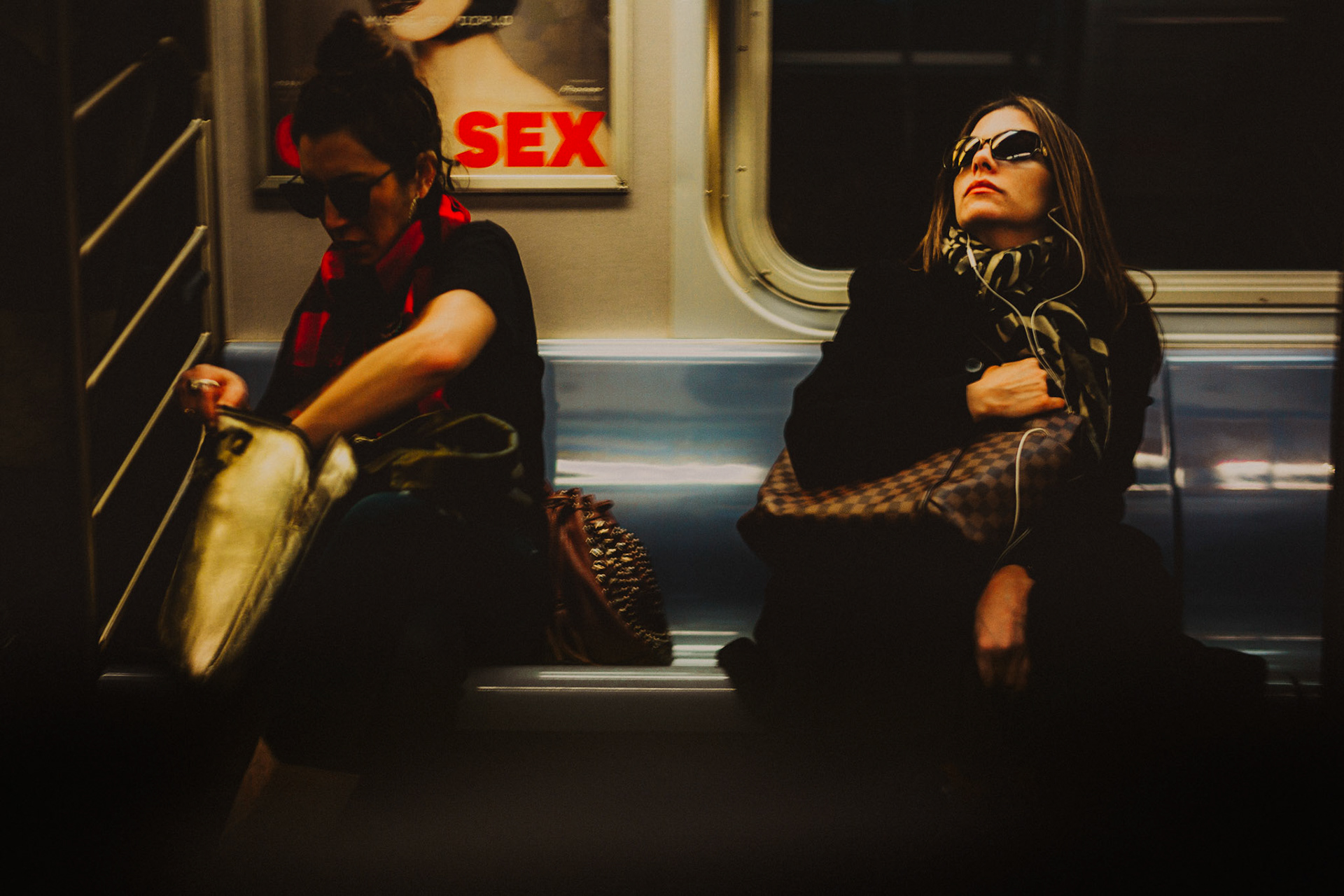 "What's on your mind?", Manhattan, New York City, USA, December 2017, Leica M.