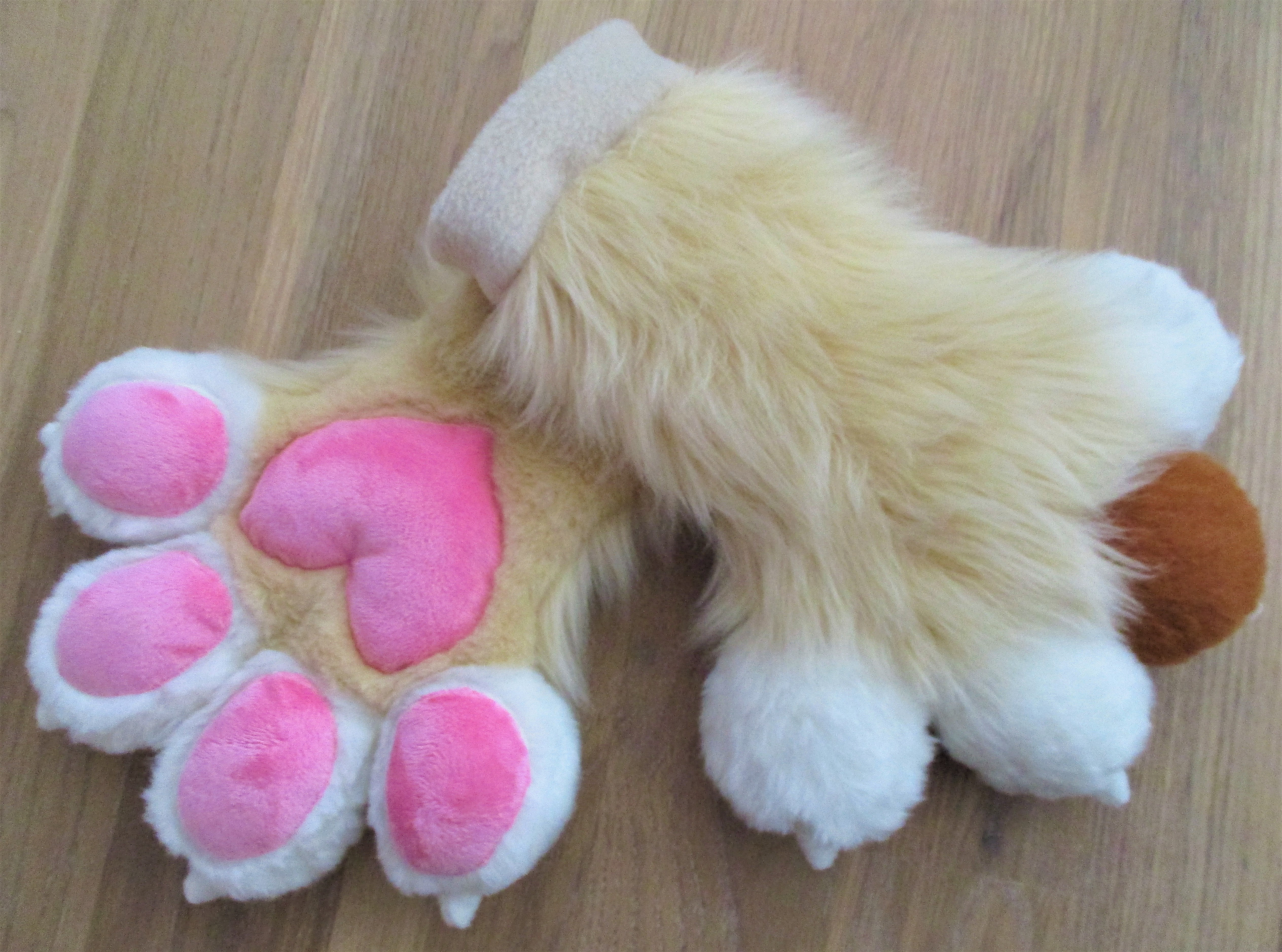 Mugiwara handpaw pattern