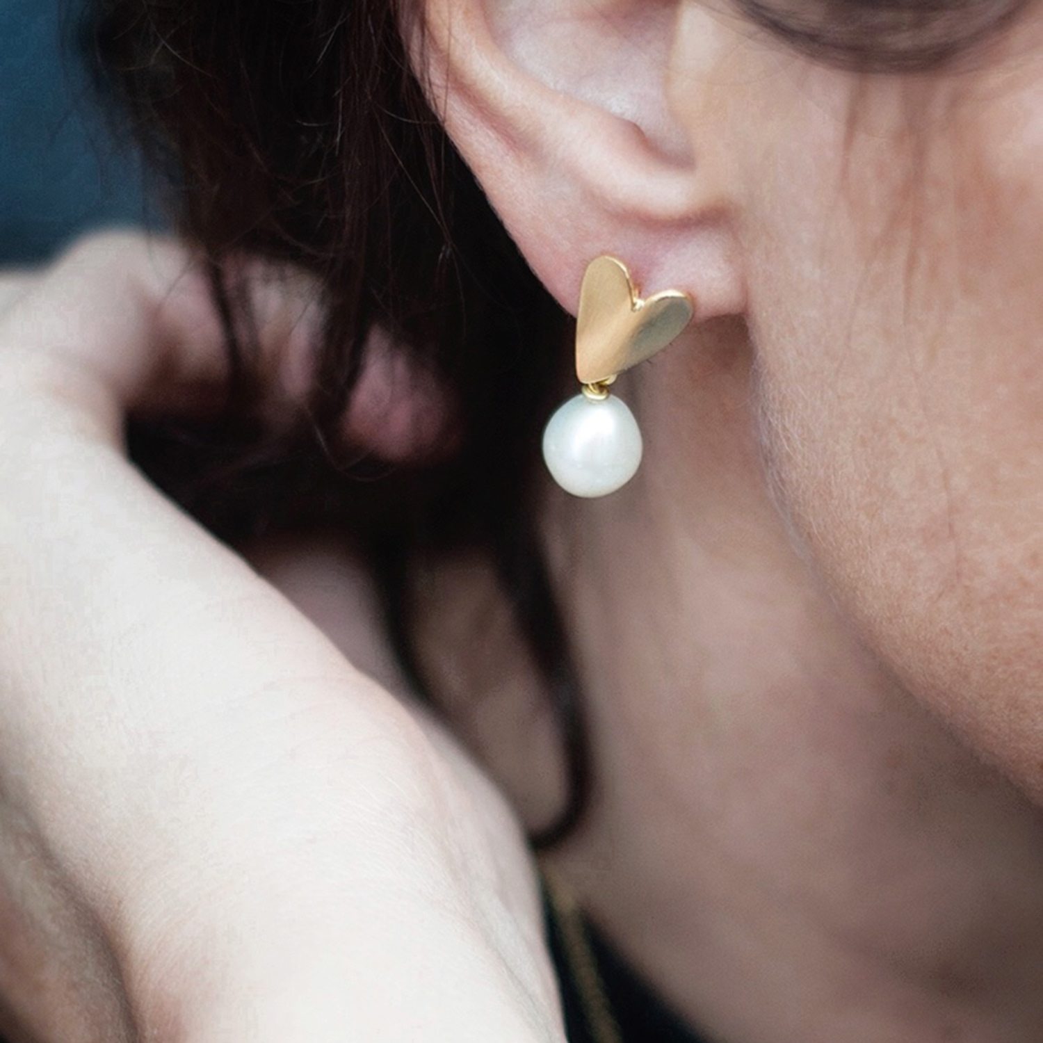 Bo cœur et perles en laiton plaqué or - 75€