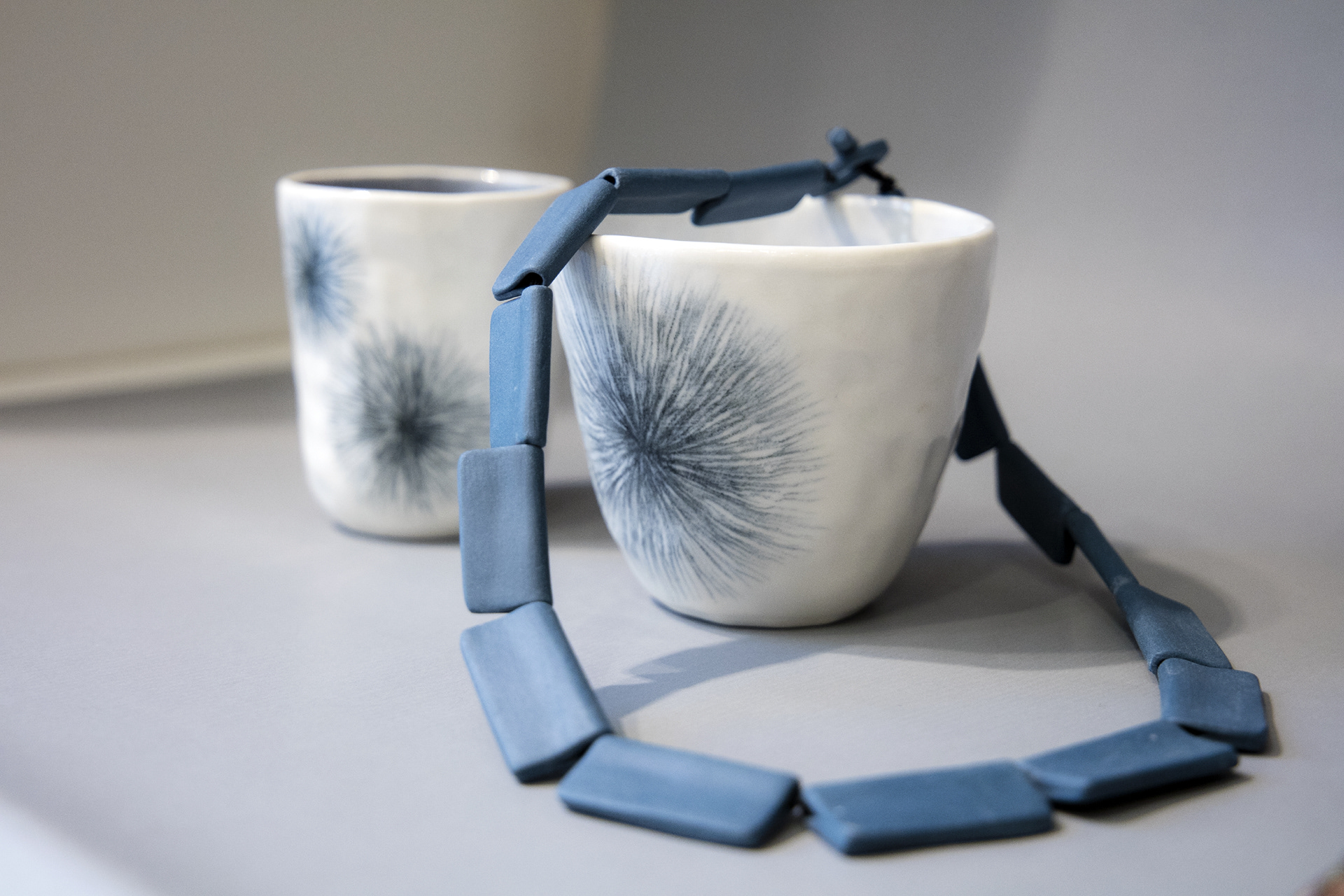 Tasses étoiles en porcelaine - De 42€ à 50€ - Collier porcelaine 97€