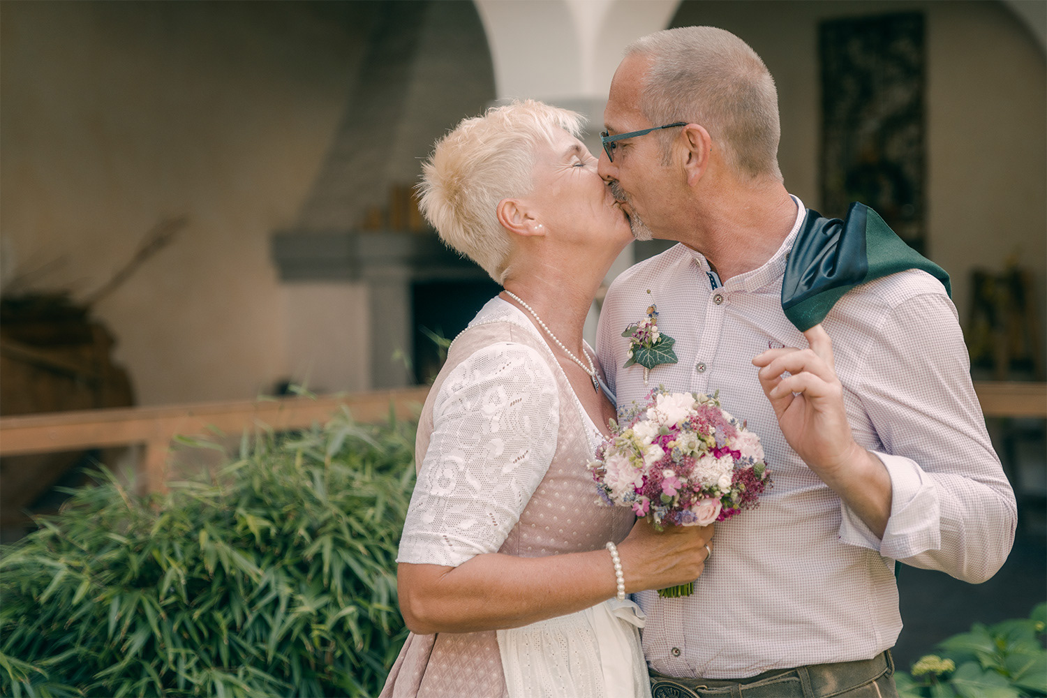 Hochzeit_Stille_Nacht_Kapelle_Hochzeitsfotograf_Thomas_Traschwandtner_Tau_Light_Media
