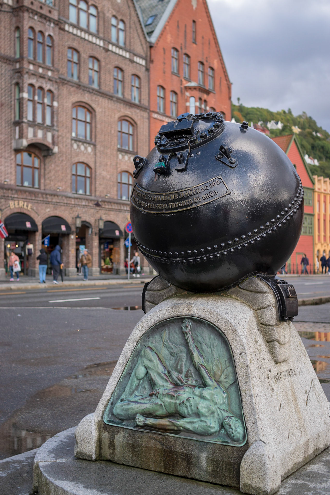 Sony ILCA-77M2 | DT 30mm F1.4 @ ISO 100 | 30 mm | f/3.2 | 1/250 s