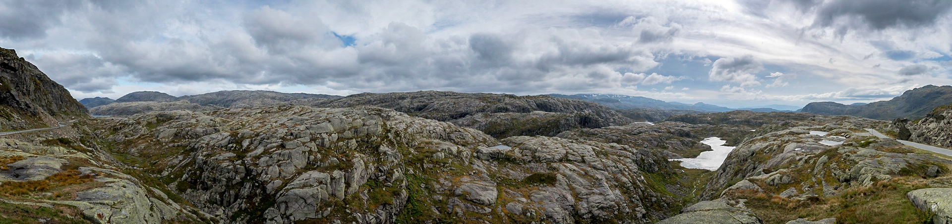 Sony ILCA-77M2 | DT 16-50mm F2.8 SSM @ ISO 100 | 24 mm | f/8 | 1/100 s