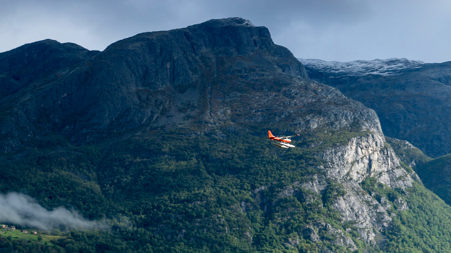 Sony ILCA-77M2 | DT 16-50mm F2.8 SSM @ ISO 100 | 50 mm | f/8 | 1/125 s