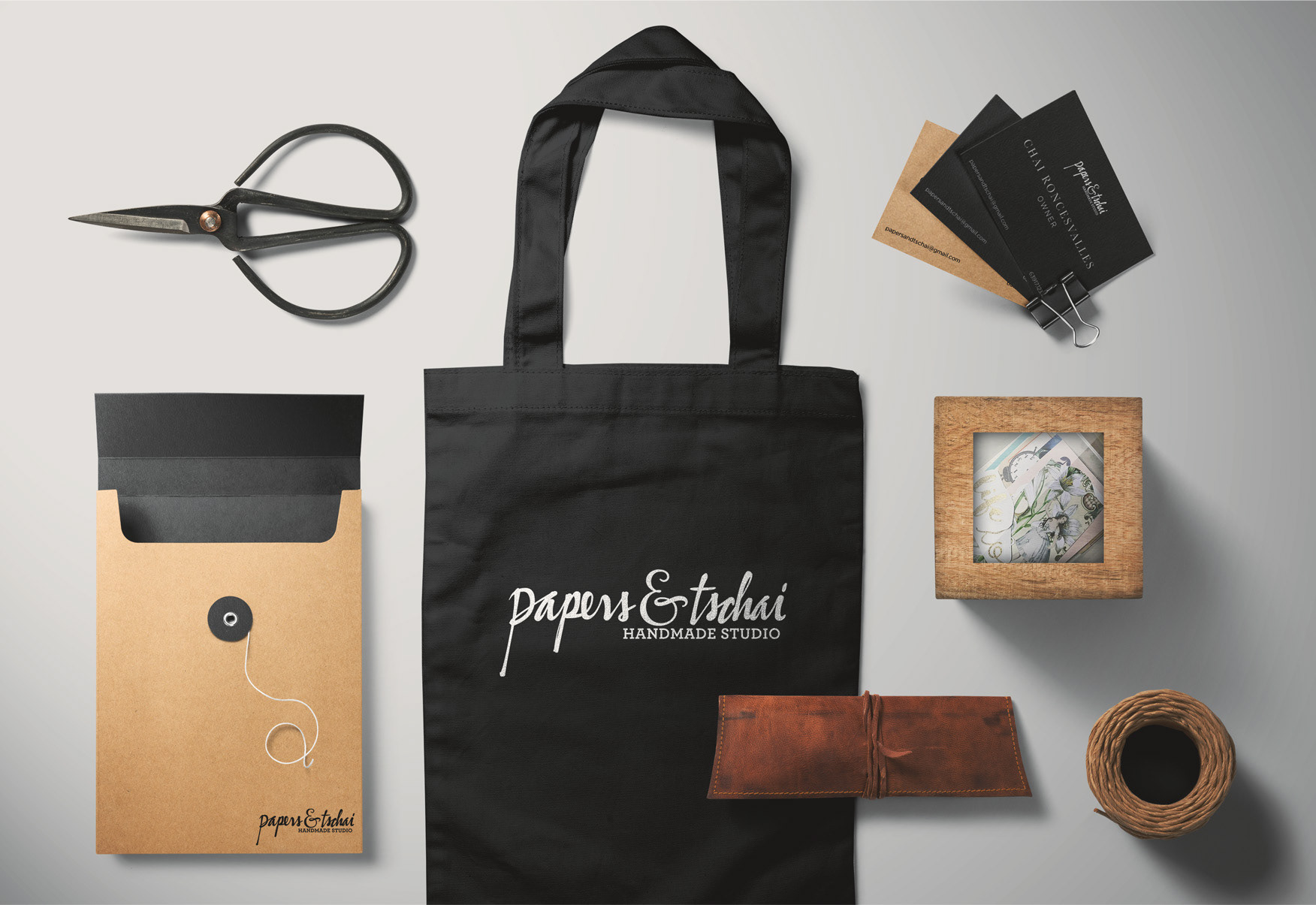 Papersandtschai branding application image