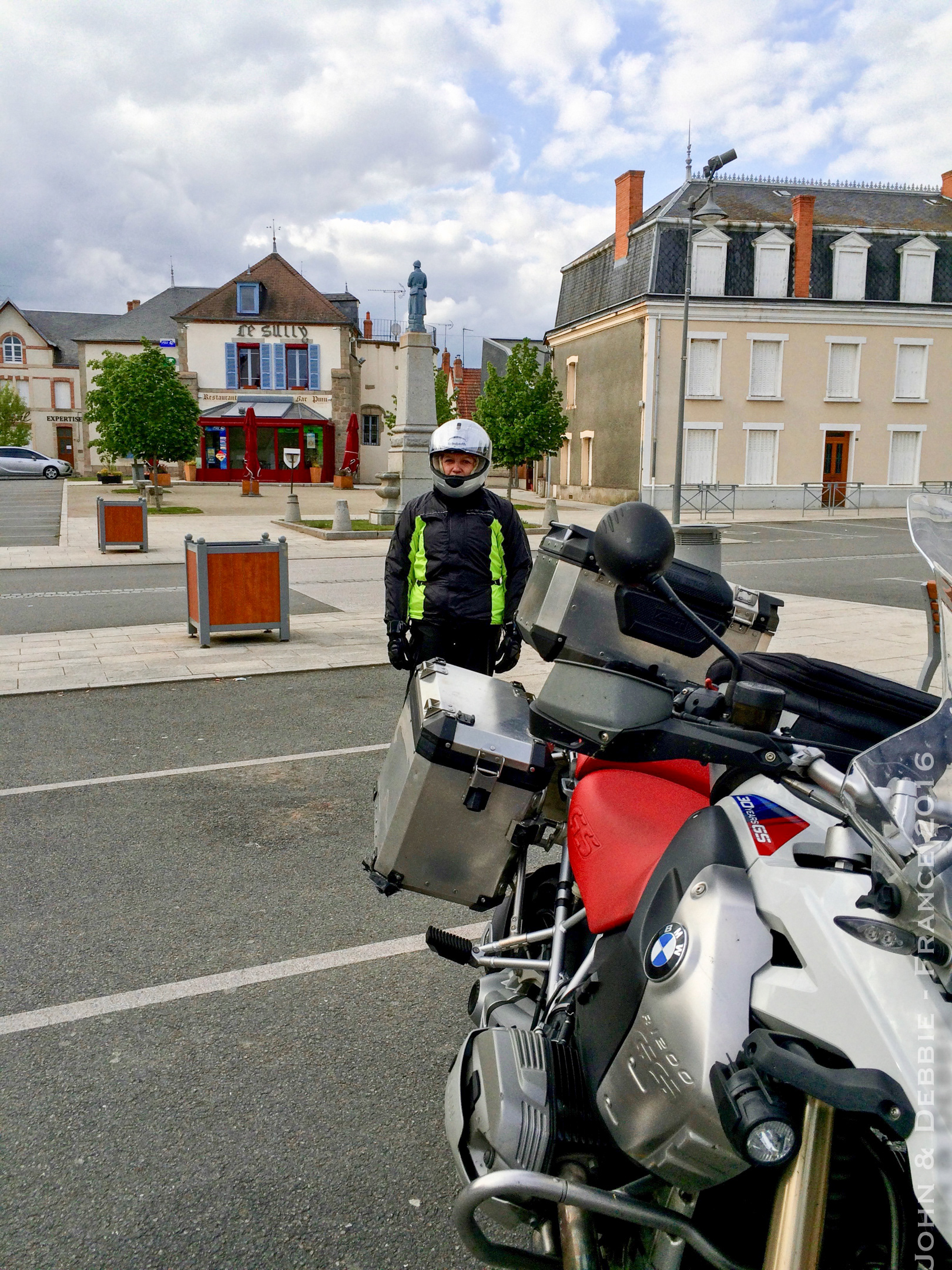 By Gouzon the rain had stopped
