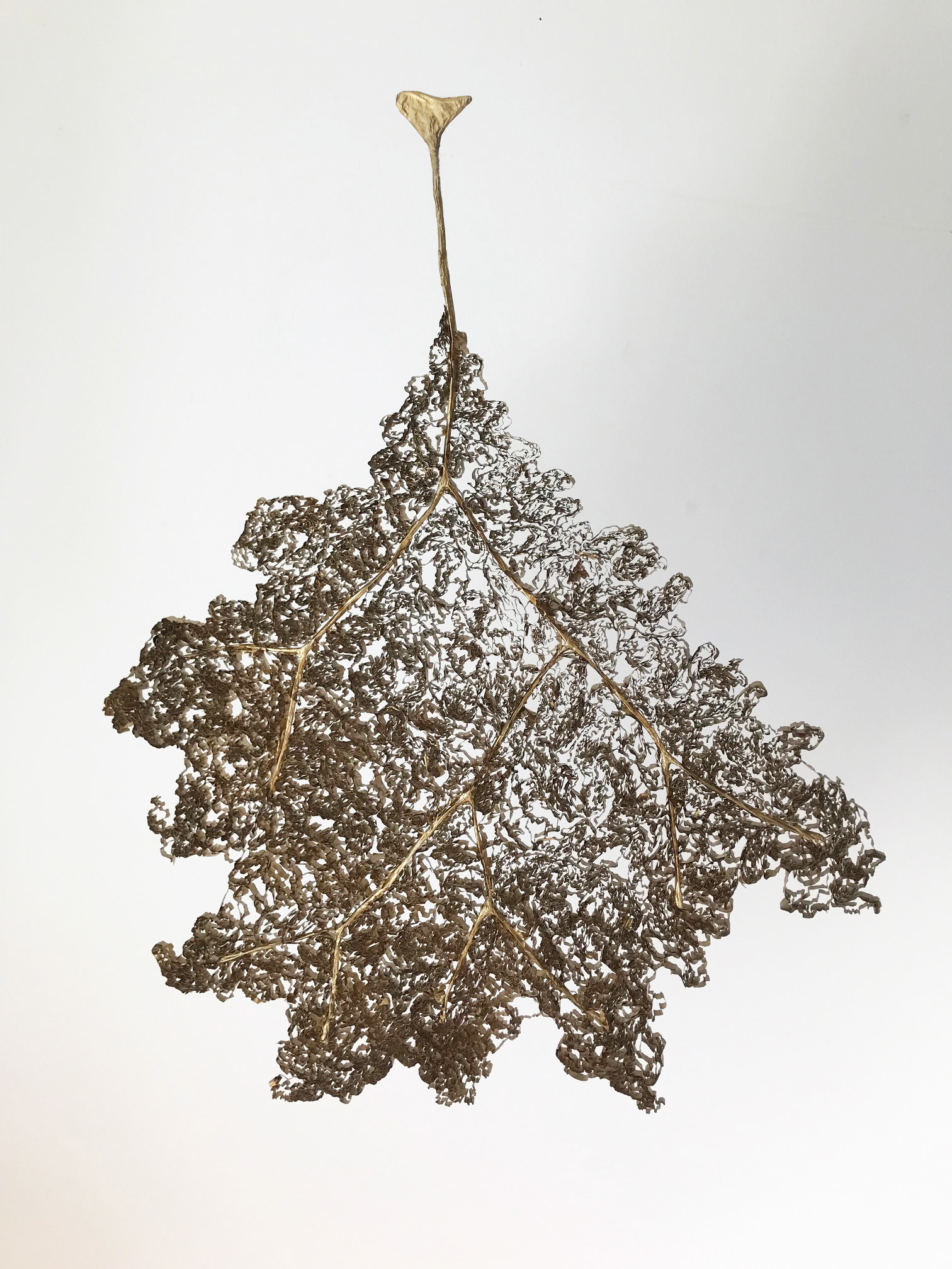 Suspension décorative 50 x 62 cm - Papier de soie or - 960€