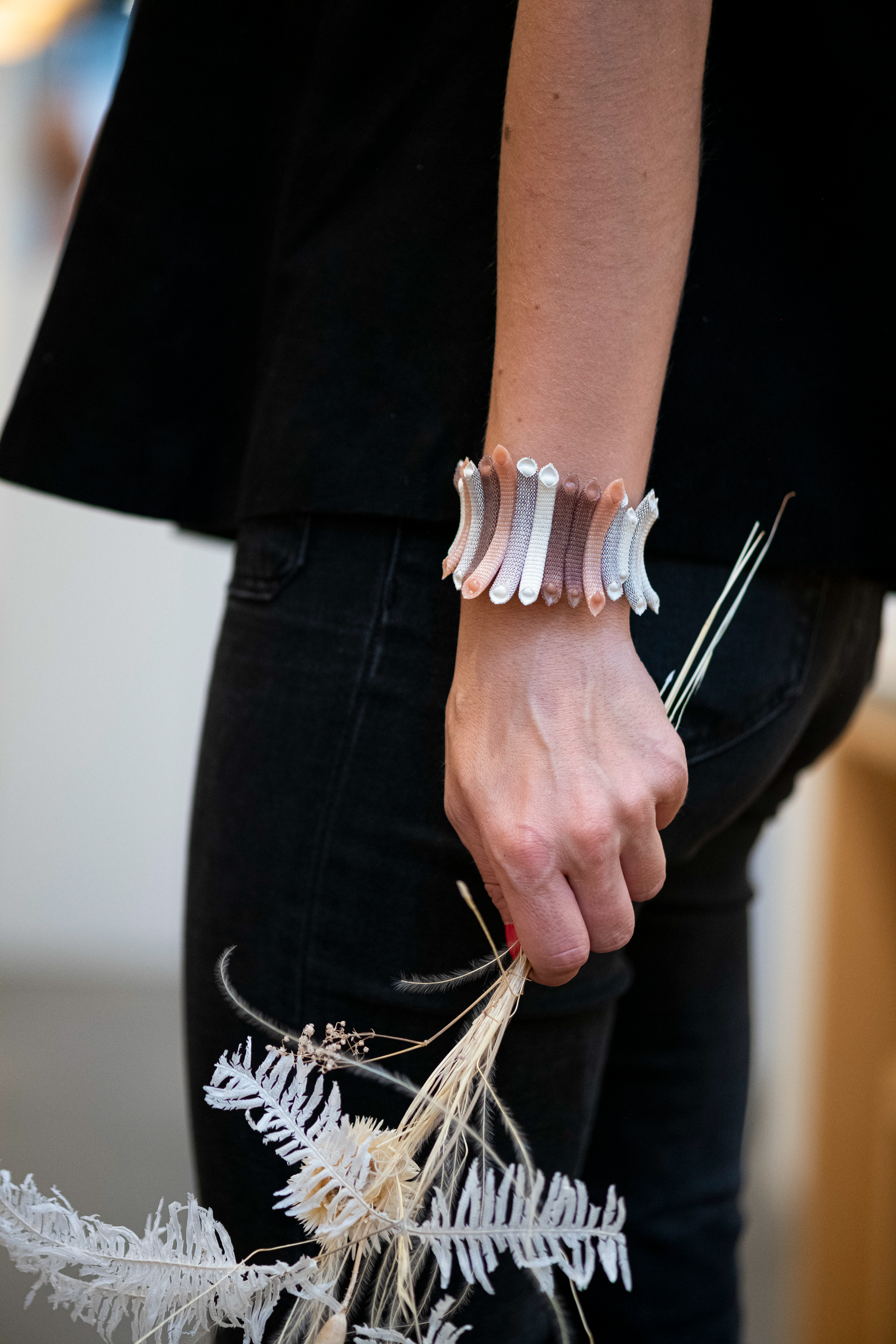 Bracelet STRIATA en silicone et fil de soie 199€