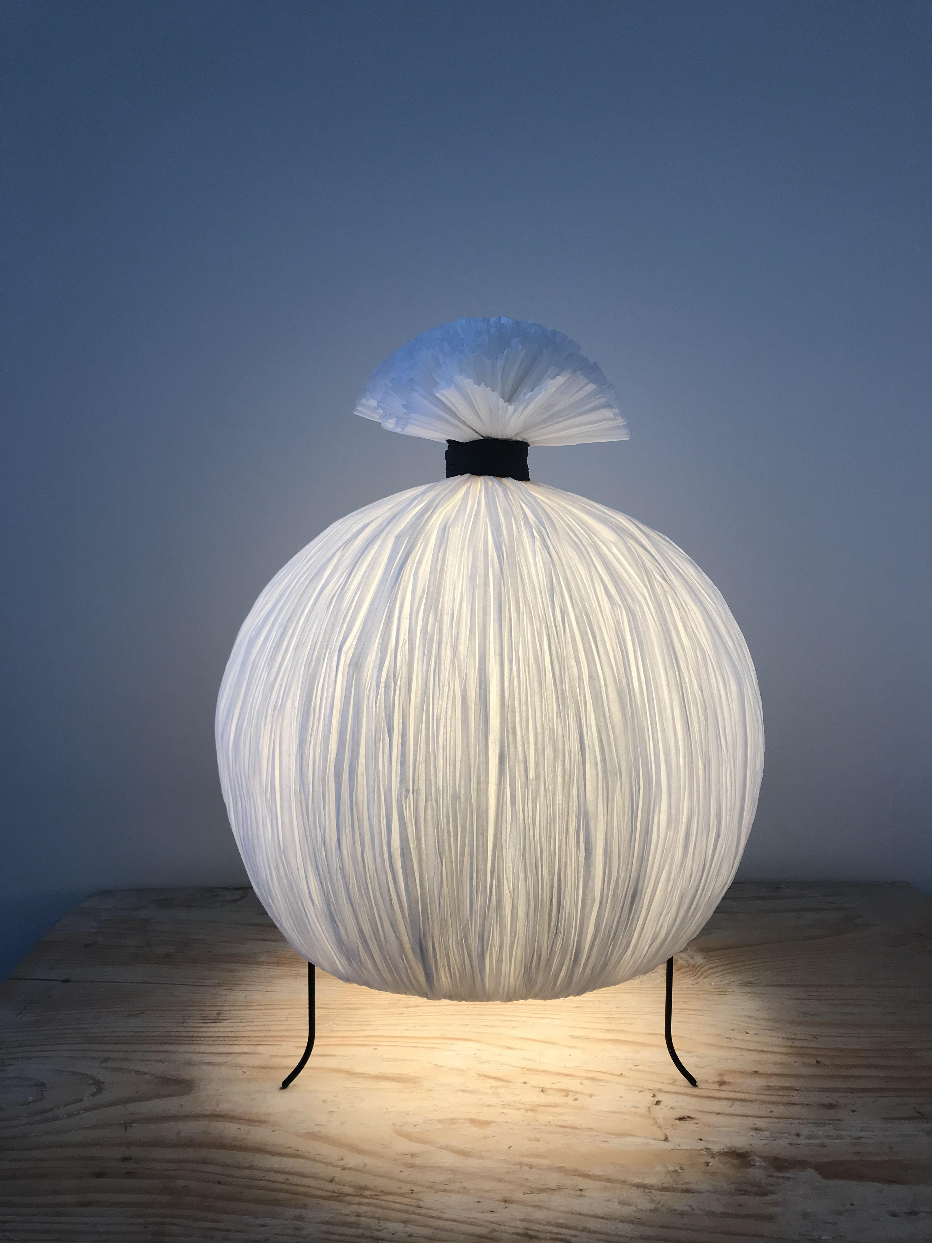 Lampe à poser 'Aurora Lux' - Papier de soie - 540€