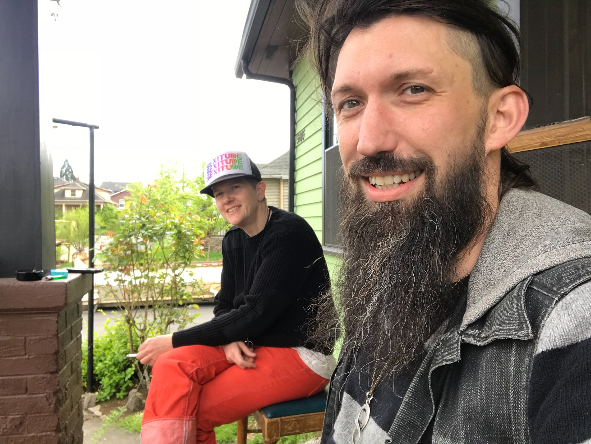 Porch life thanks to Jennyb.