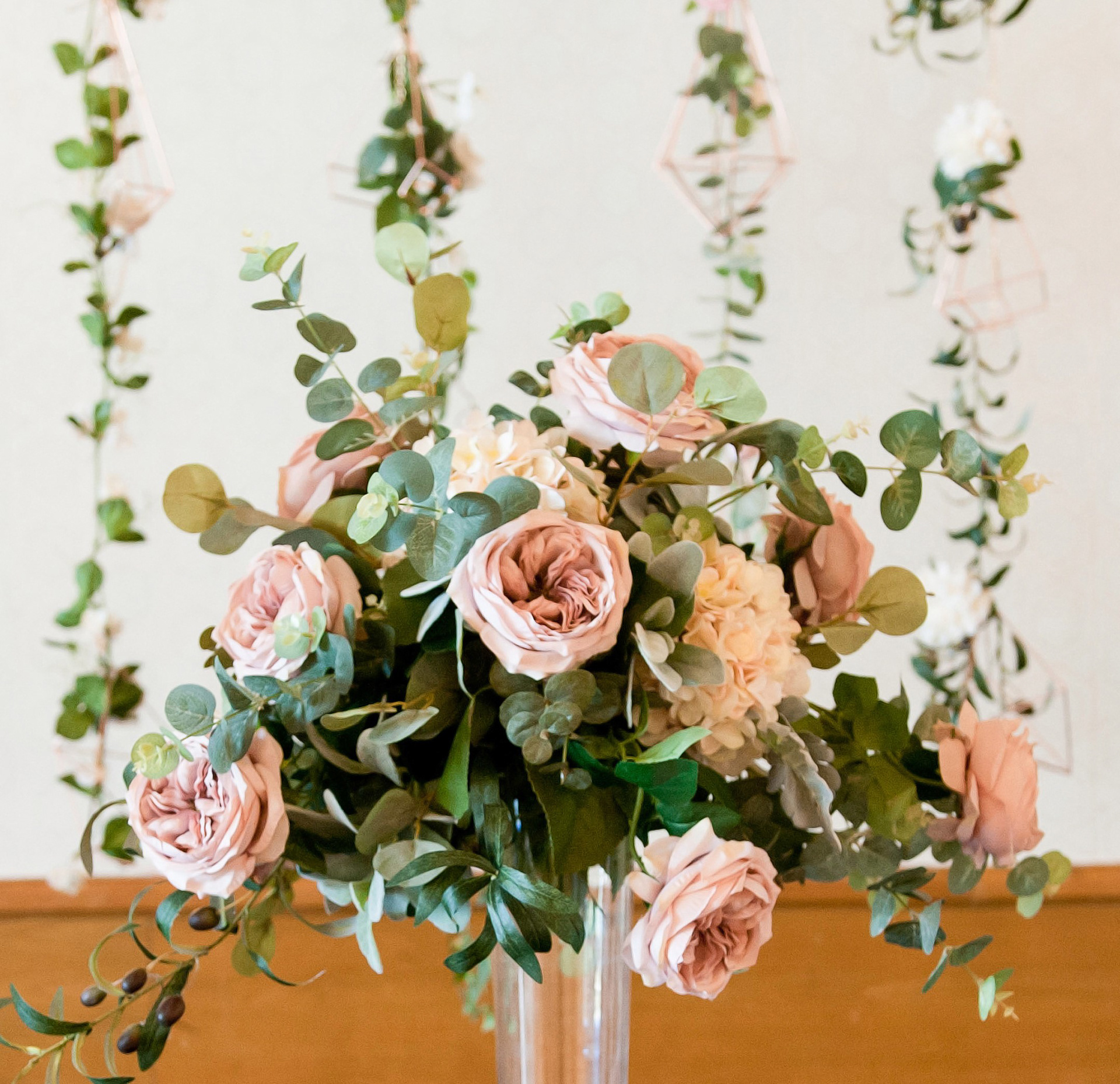LJR Antique rose & eucalypus centerpicecenterp