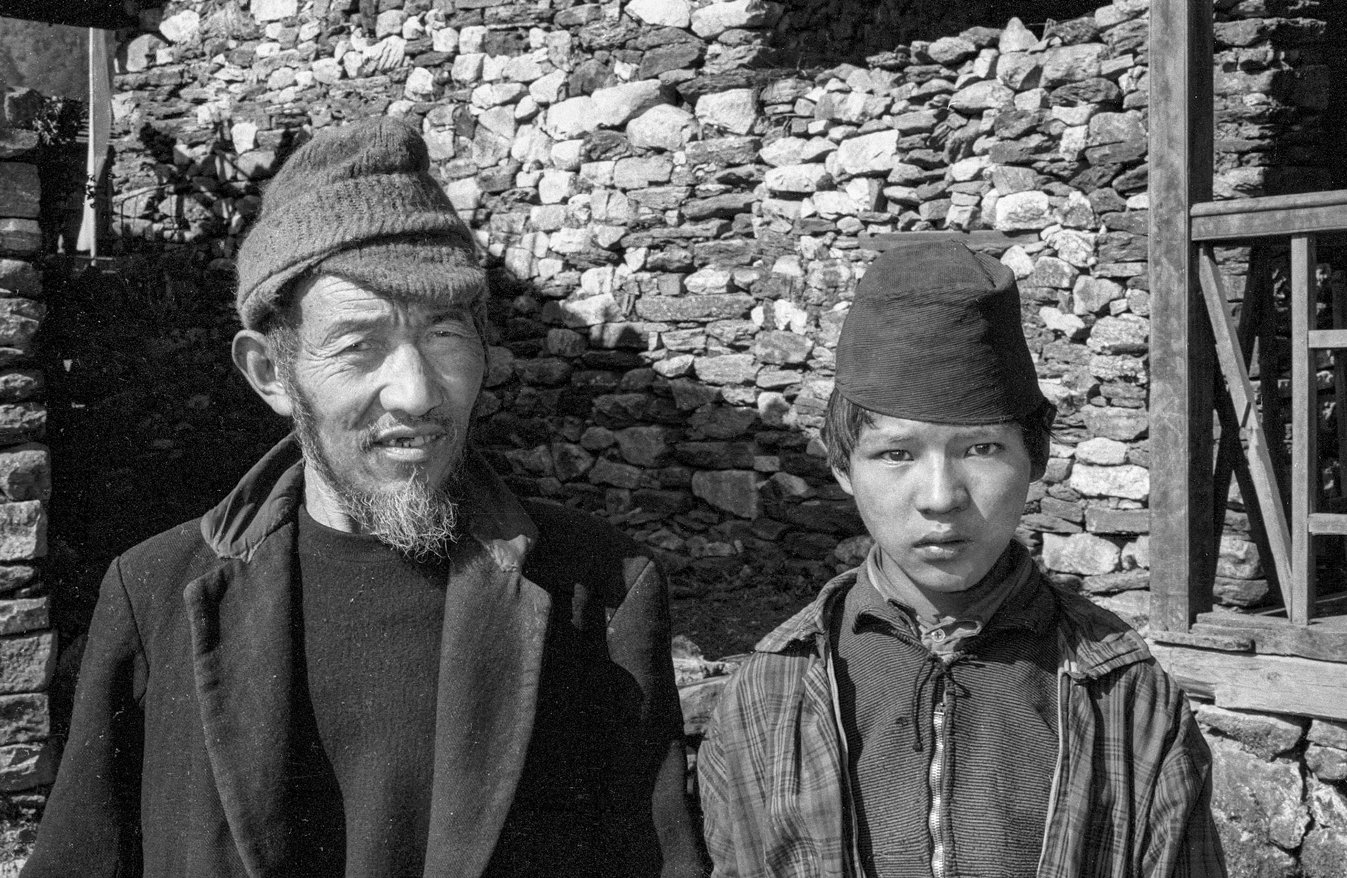 (L-R) Gin Gyau Tibetan (788), Pinzo Tibetan (789)