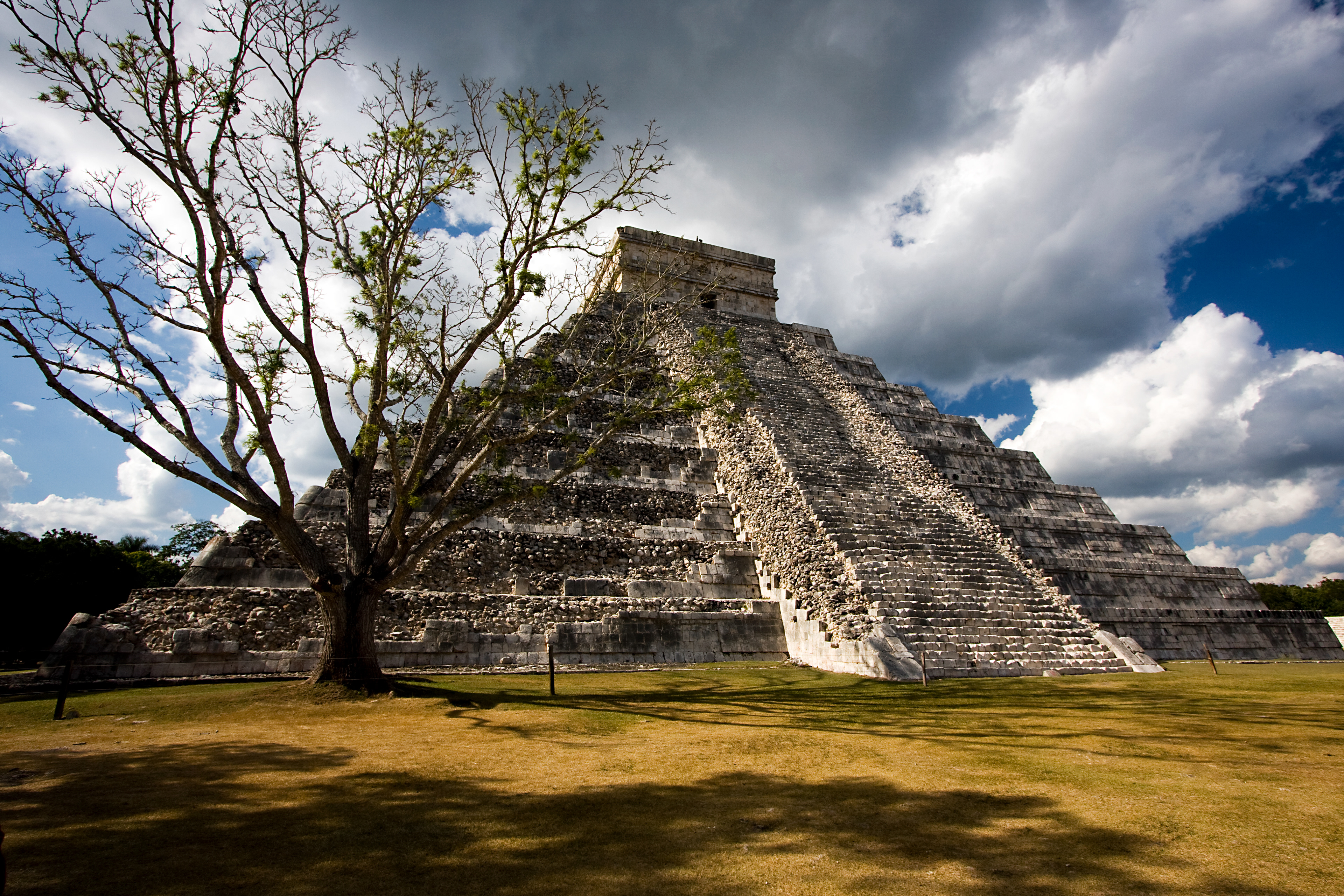Древний город чичен ица. Пирамиды Чичен-ица в Мексике. Пирамида Кукулькана Мексика. Пирамида Майя Чичен-ица Майя. Чичен-ица пирамида Кукулькана.