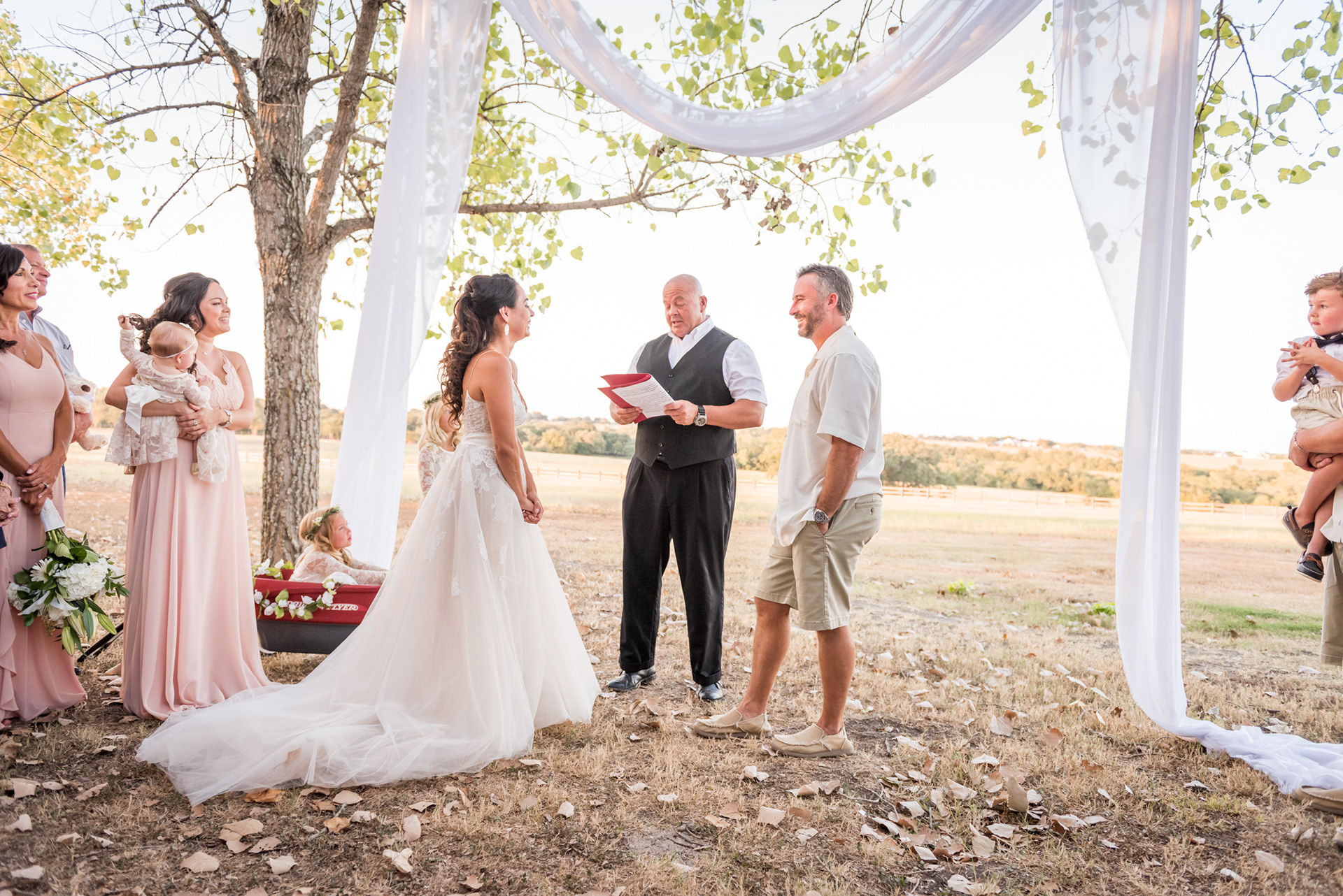 Wedding Day Photos taken in Brenham, TX by Wedding Photographer Aaron Resop @ permavista ranch & resort, Brenham, TX 77833