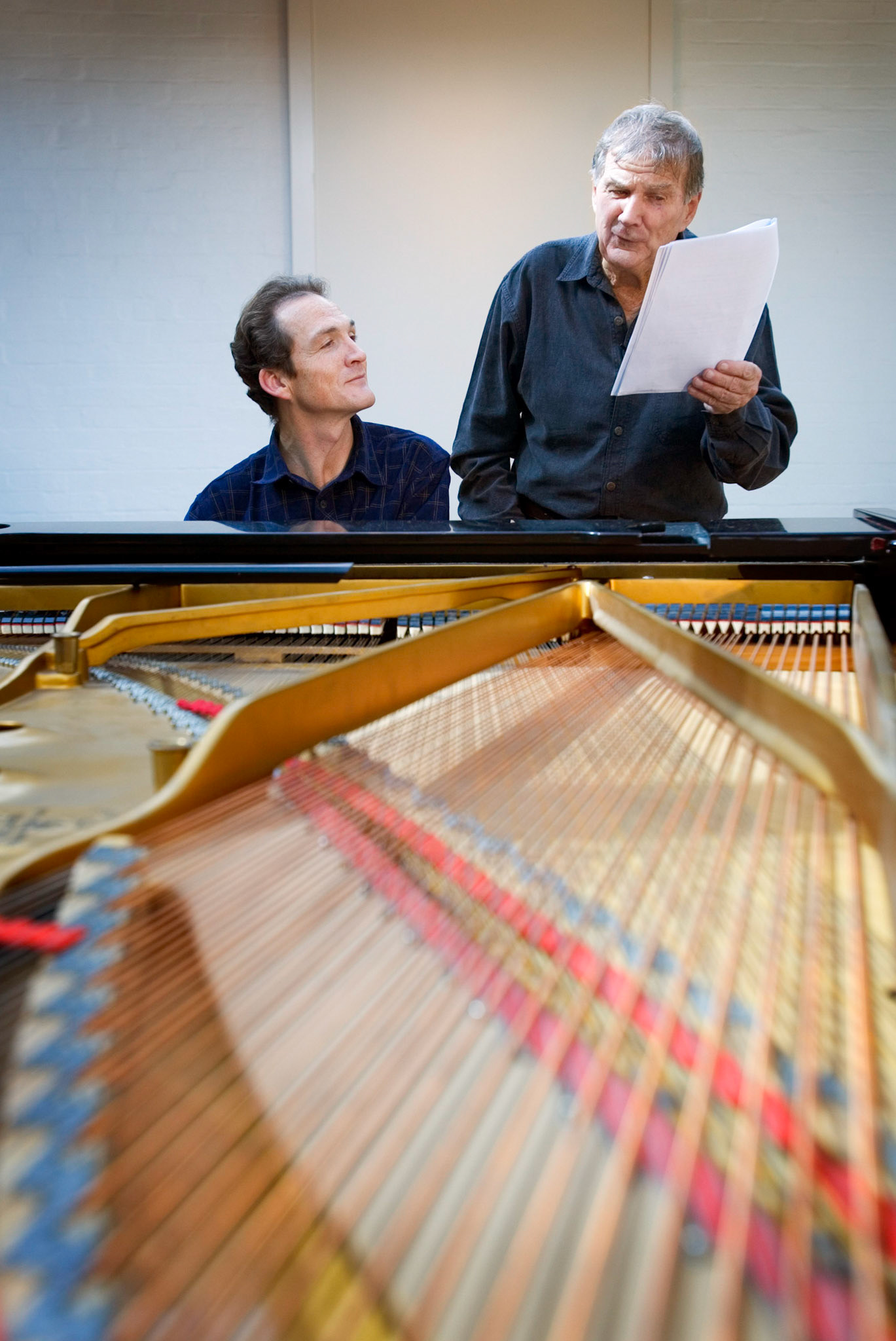 Michael Kieran Harvey and Peter Cundall 2005 10 Days on the Island perfomance of "Catalogue d'Oiseaux".