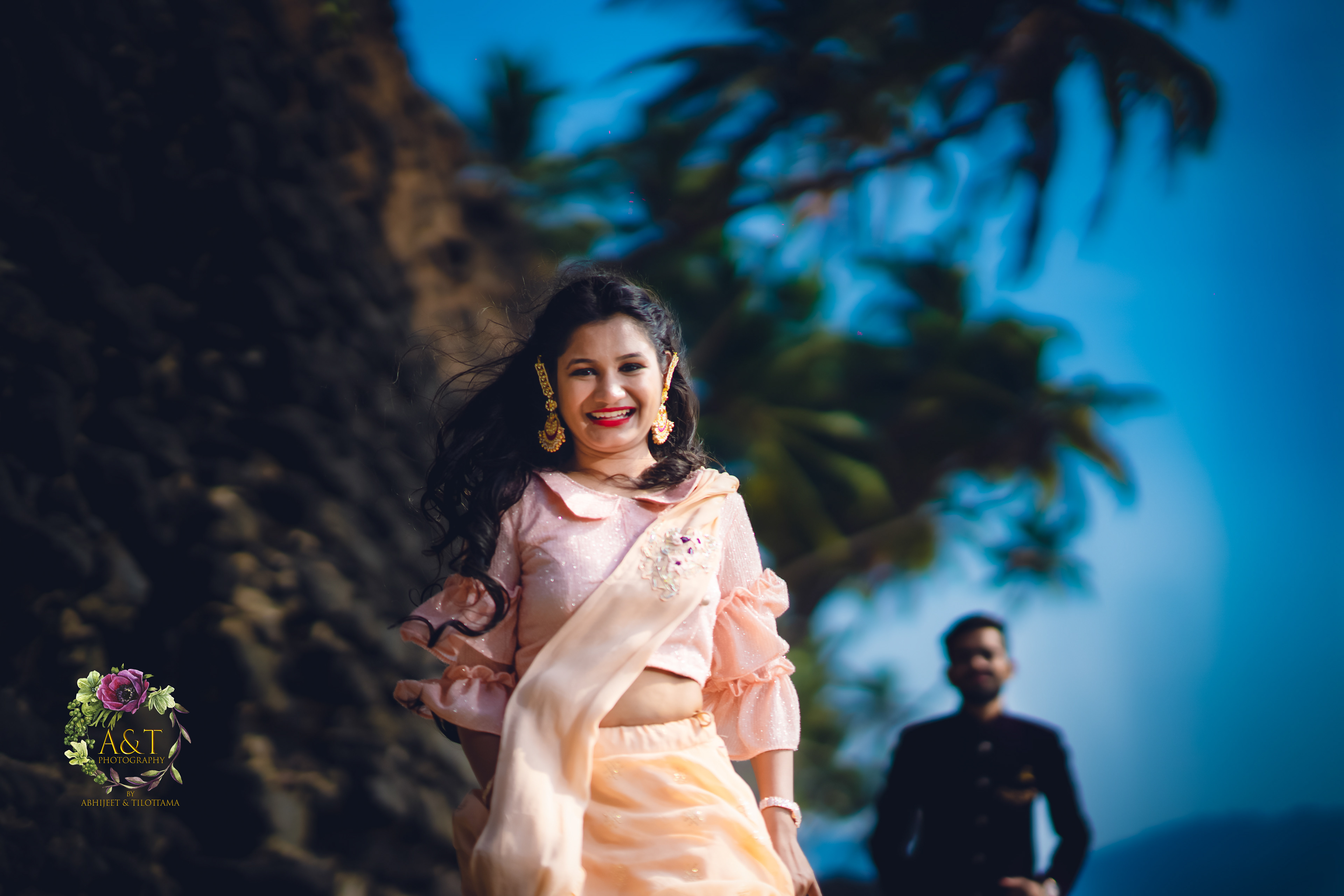 Dharmik & Jinal-Beautiful-fort-location-prewedding-photoshoot-at-revdanda-beach-alibag 08