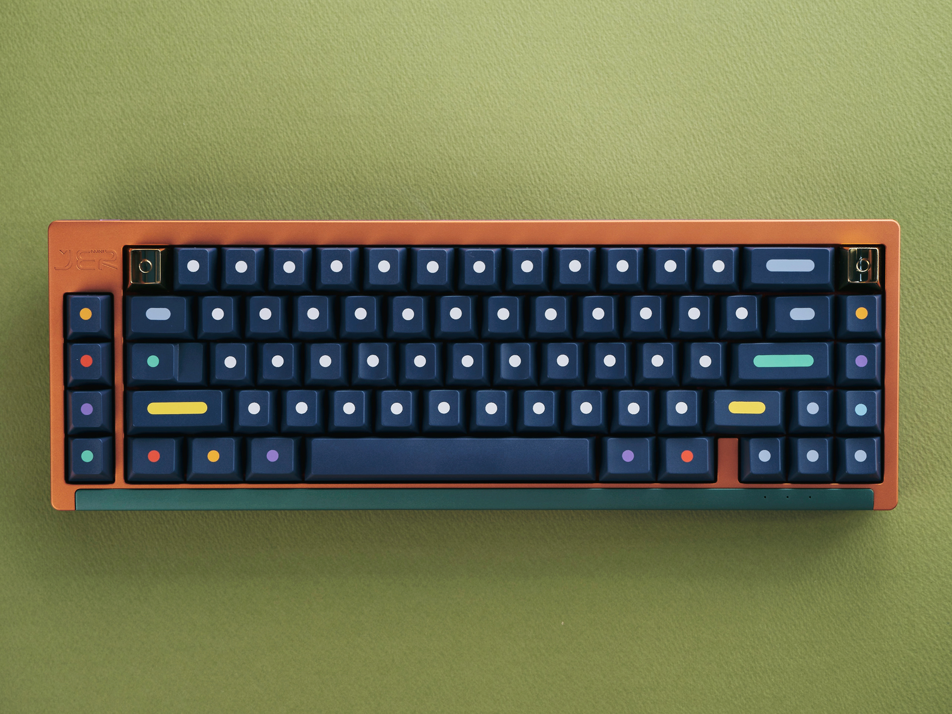 GMK dots and RAMA Artisan
