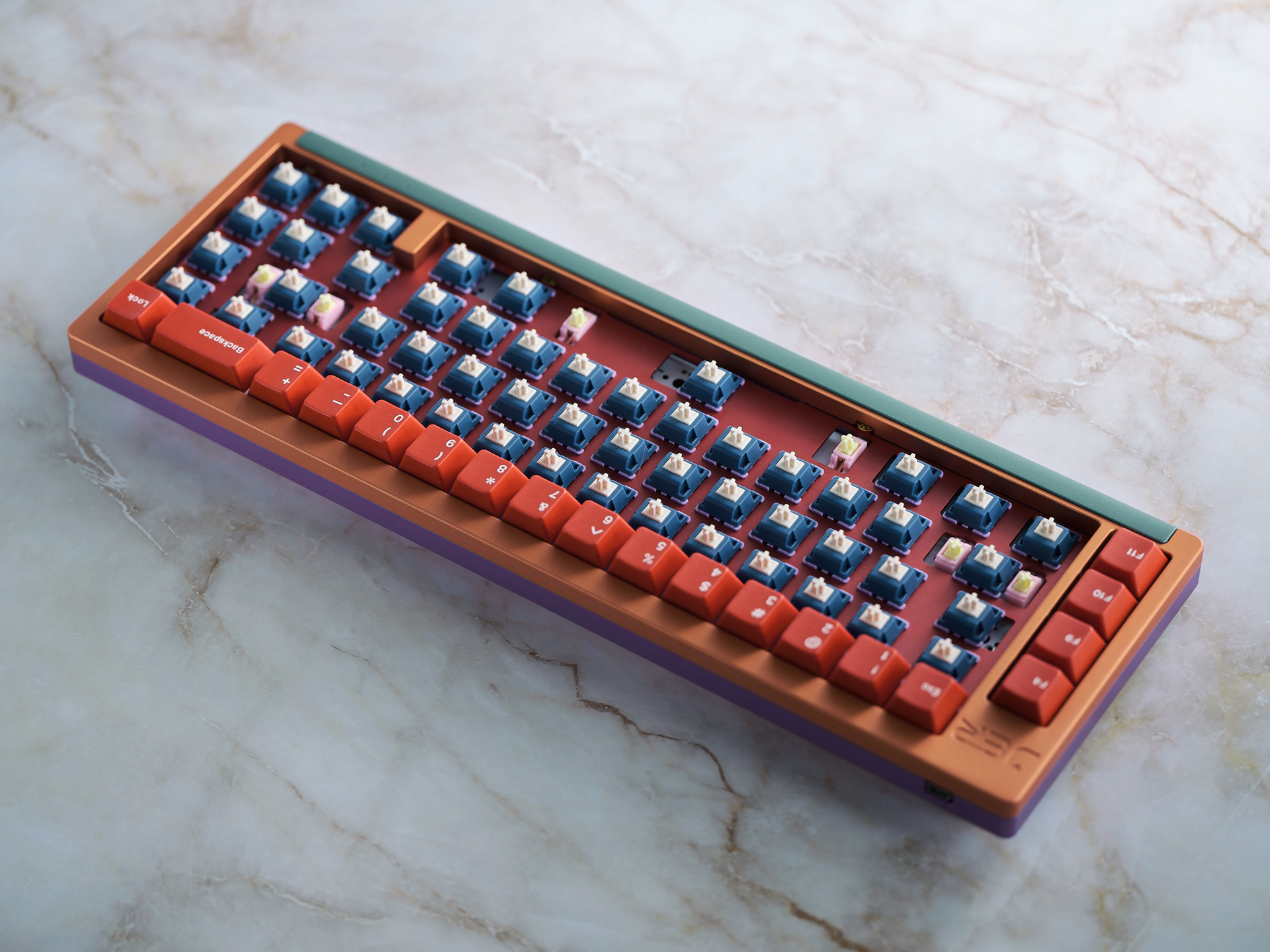 GMK crimson cadet