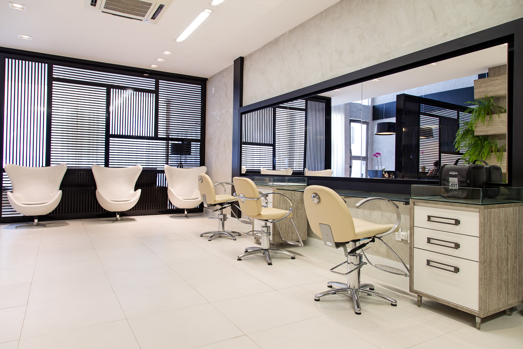 Agency: Fácil Comunicação / Client: Salão Estilo B