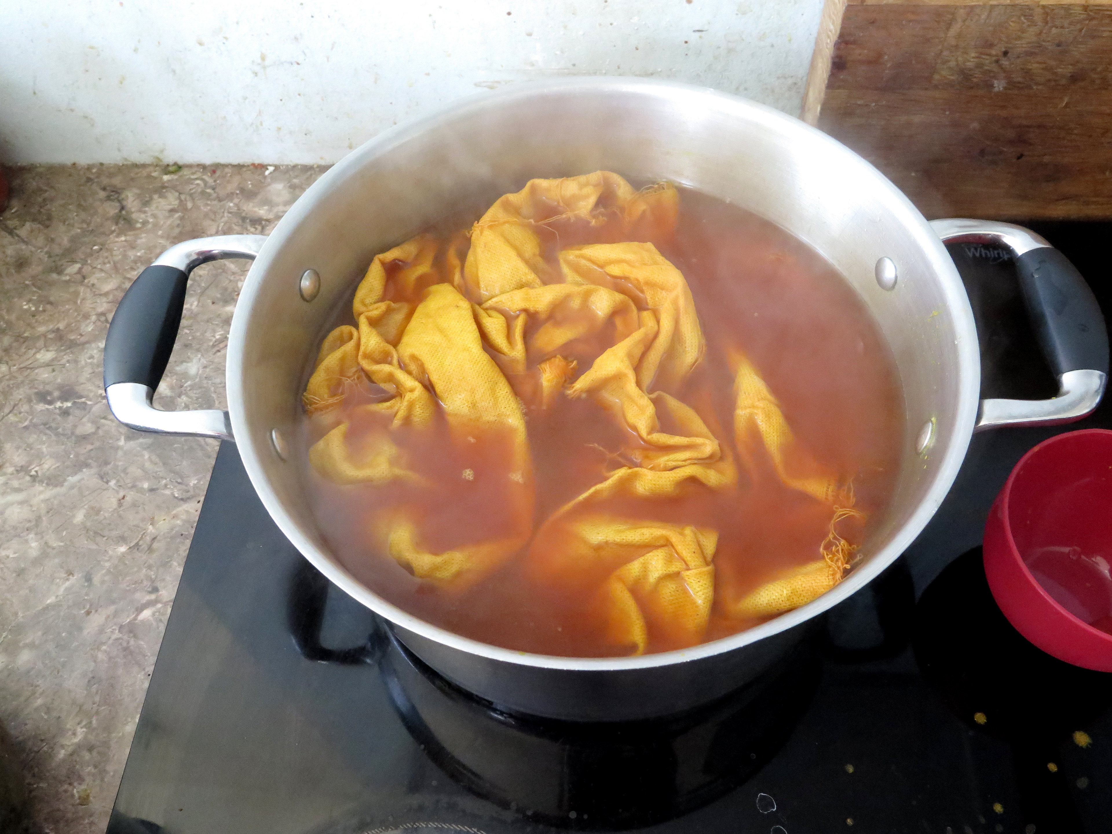 Dyeing cotton canvas using turmeric
