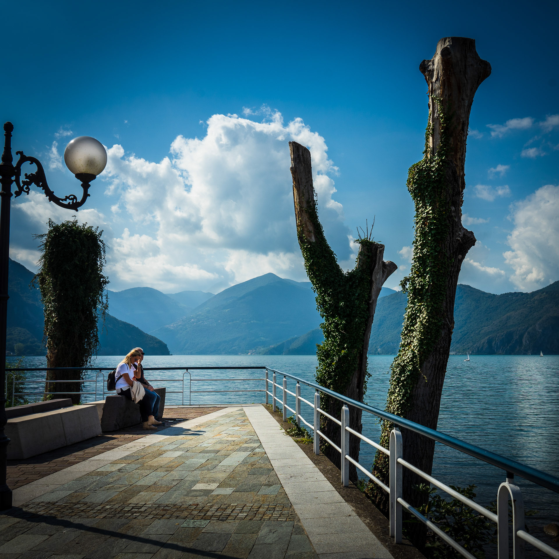 On quiet days, the promenade also offers visitors secluded corners.