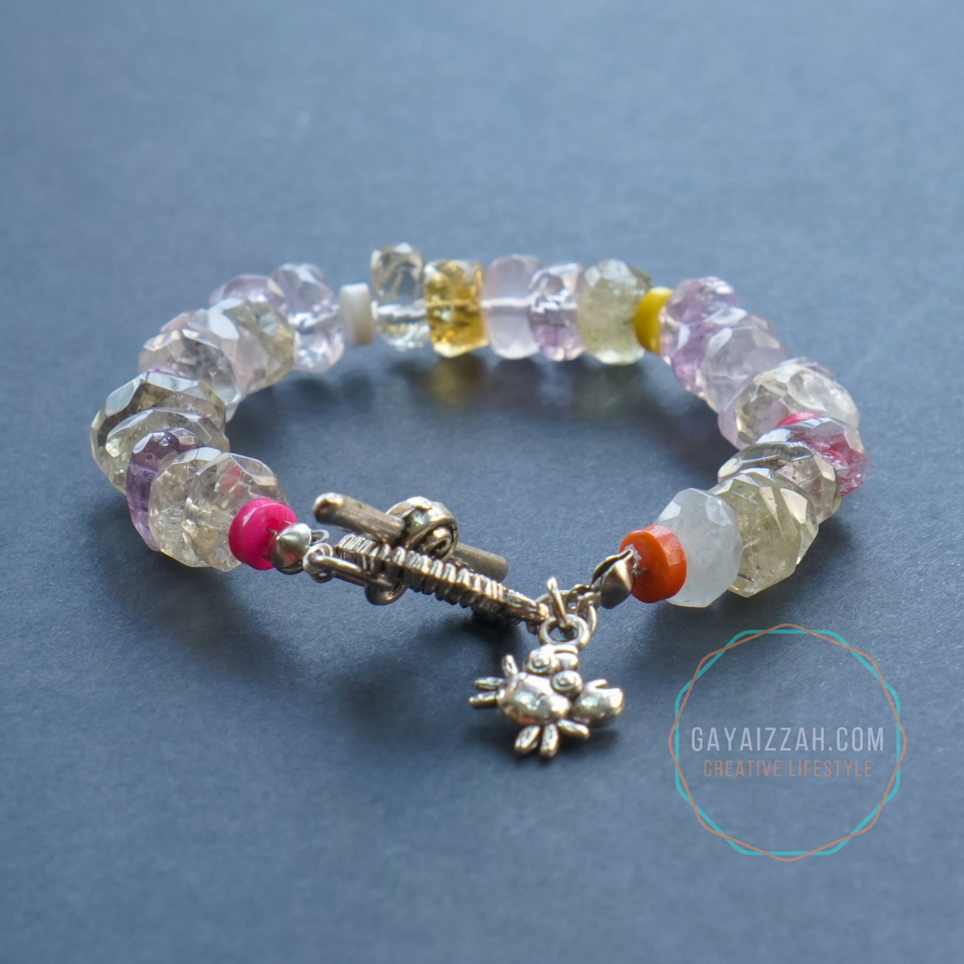rm60: mix natural stones tied with Bedalon wire