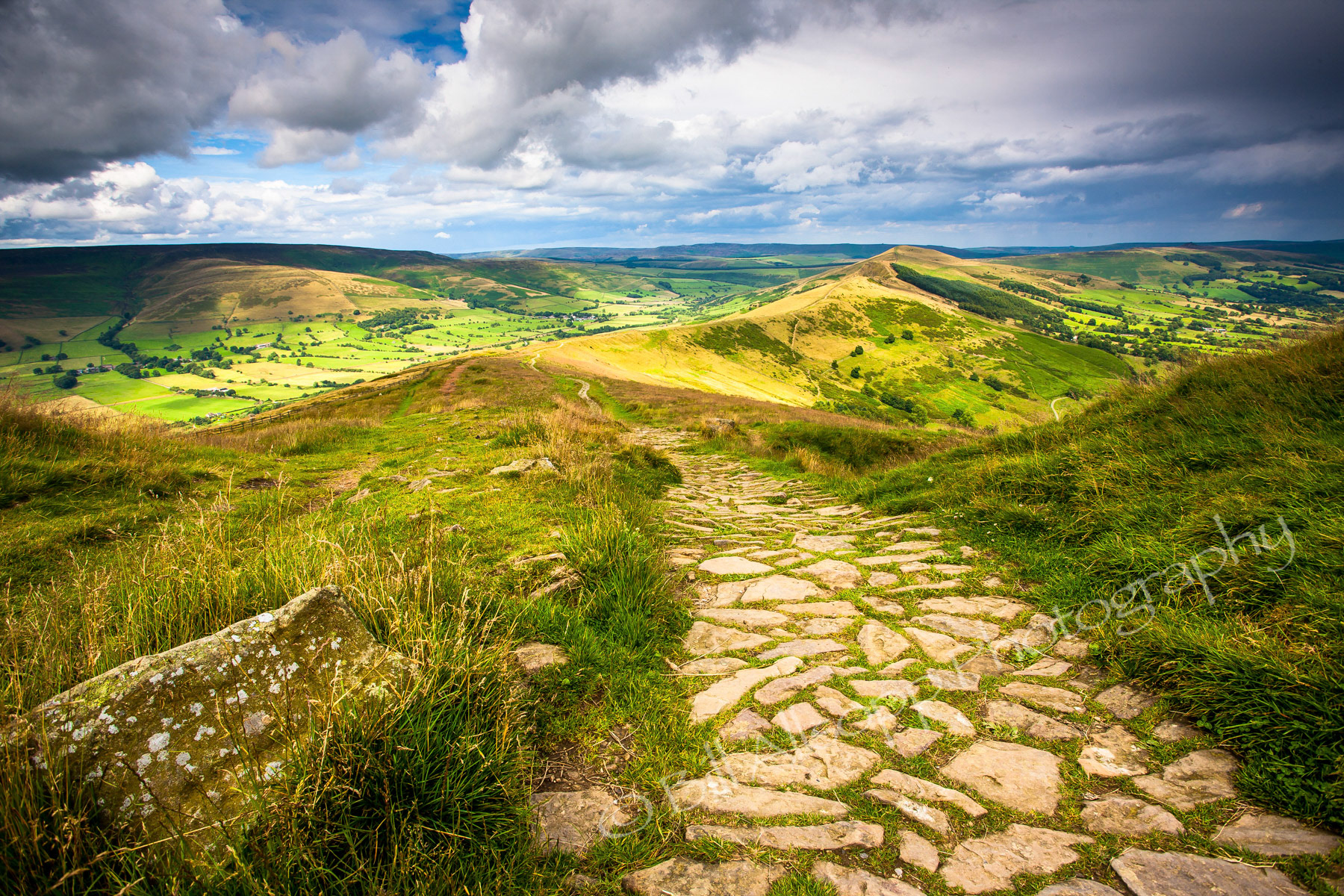 View along The Great Ridge which runs from Mam Tor to Losehill, Derbyshire.