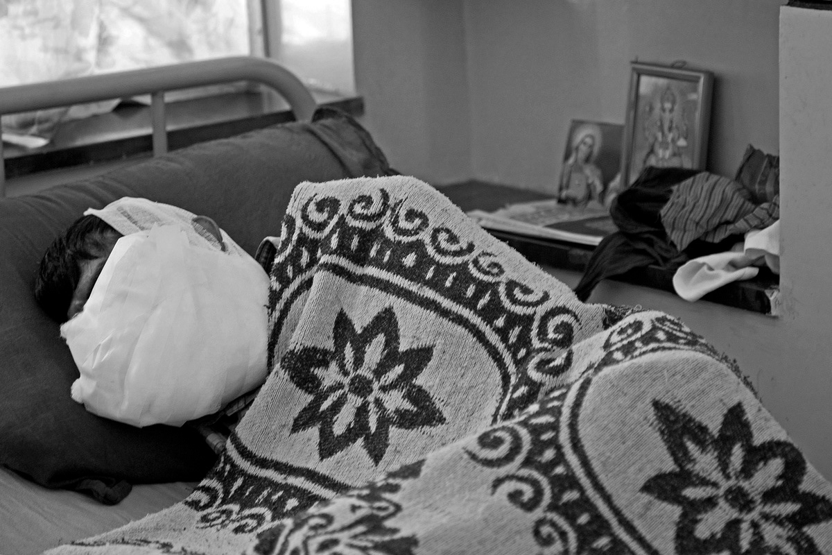 “The current state of palliative care in India is not very good and the facilities still have a long way to go,” says Dr.Simha. “There are some states where palliative care is very active. The best, of course is Kerala, which is doing a phenomenal job and involving the government, panchayats, the police, volunteers, medical institutions and students.”