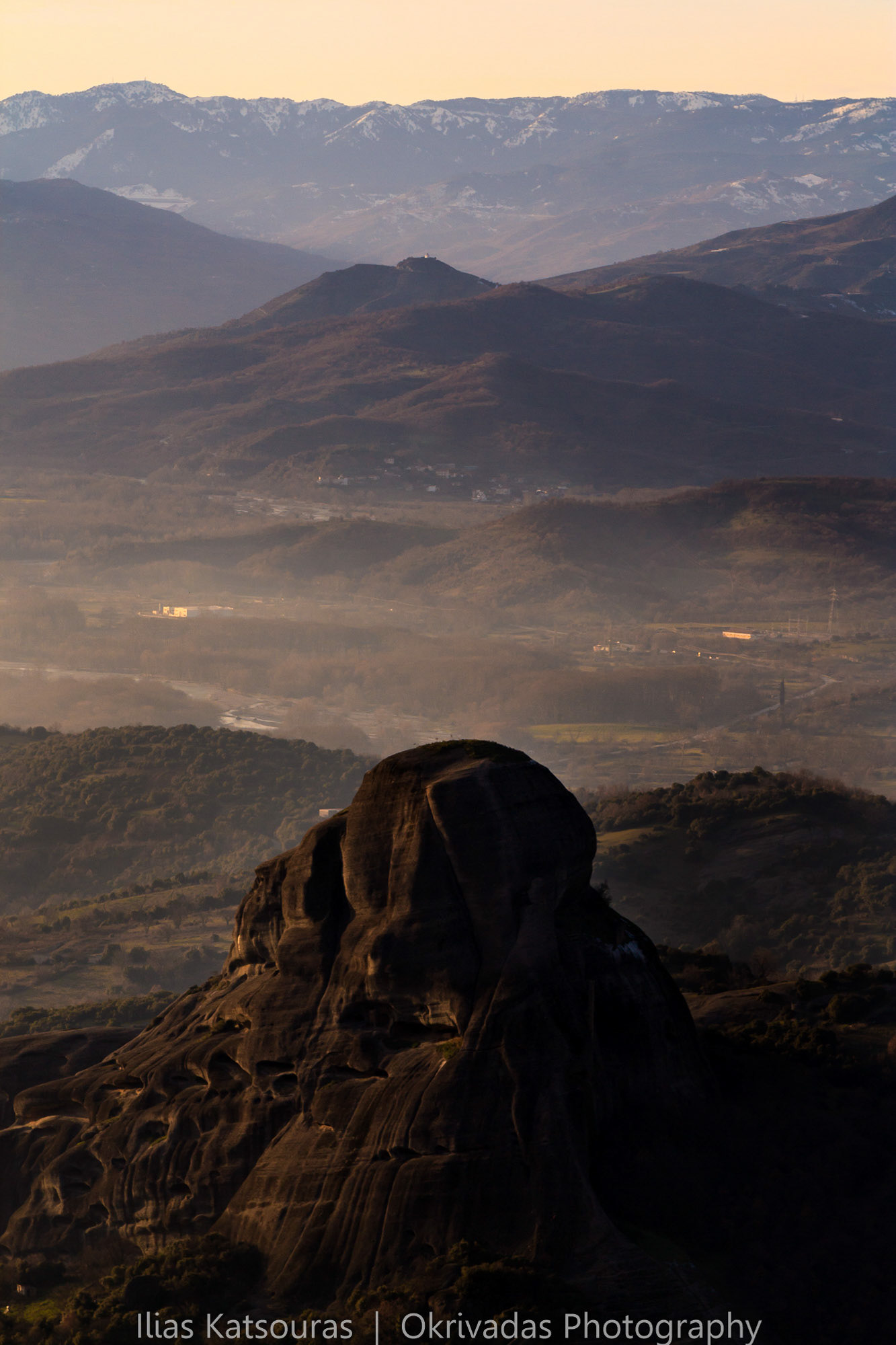Rock in meteora snow βράχος μετέωρα χιόνι