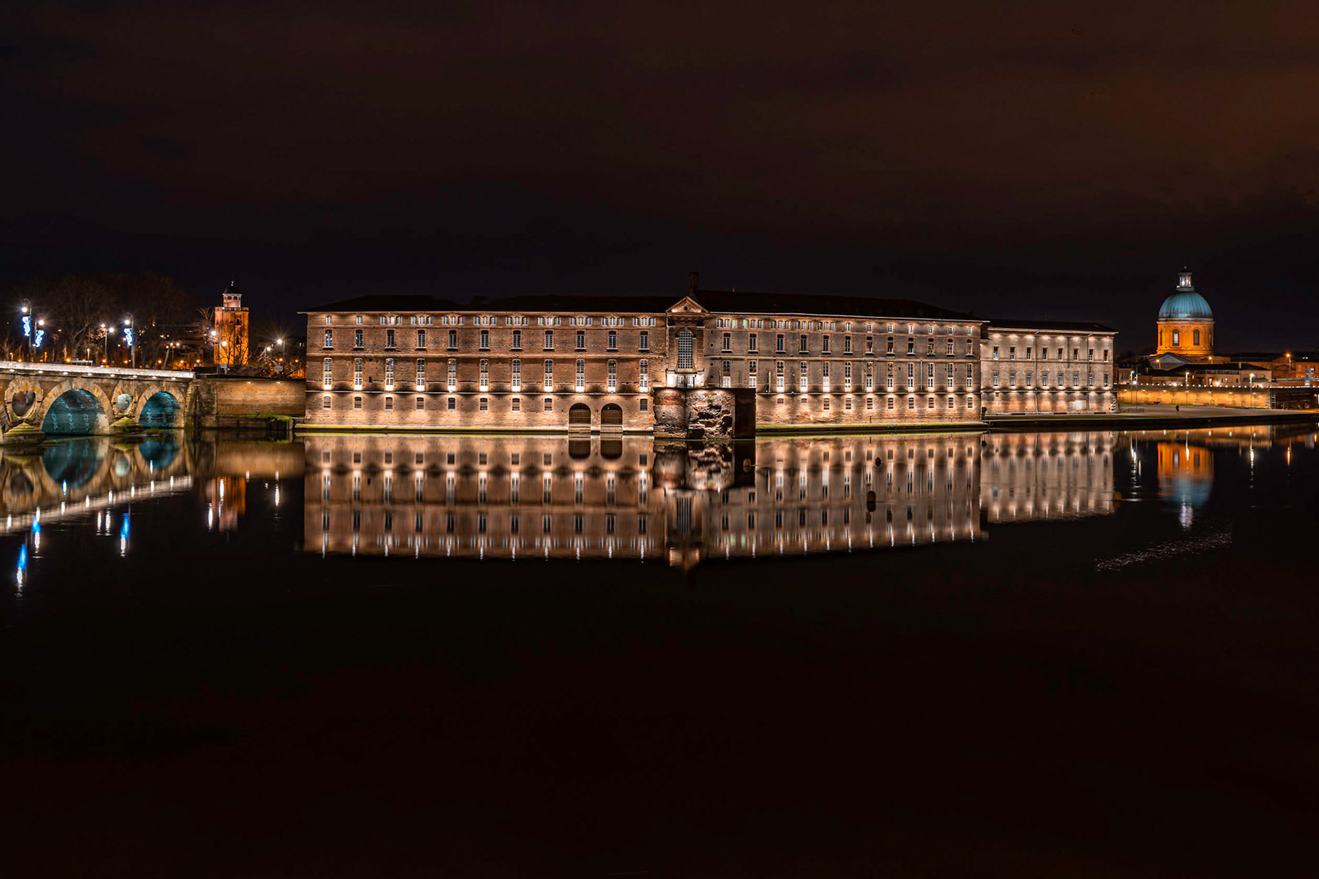Toulouse _ Pont Neuf, Hotel Dieu et Dôme de La Grave