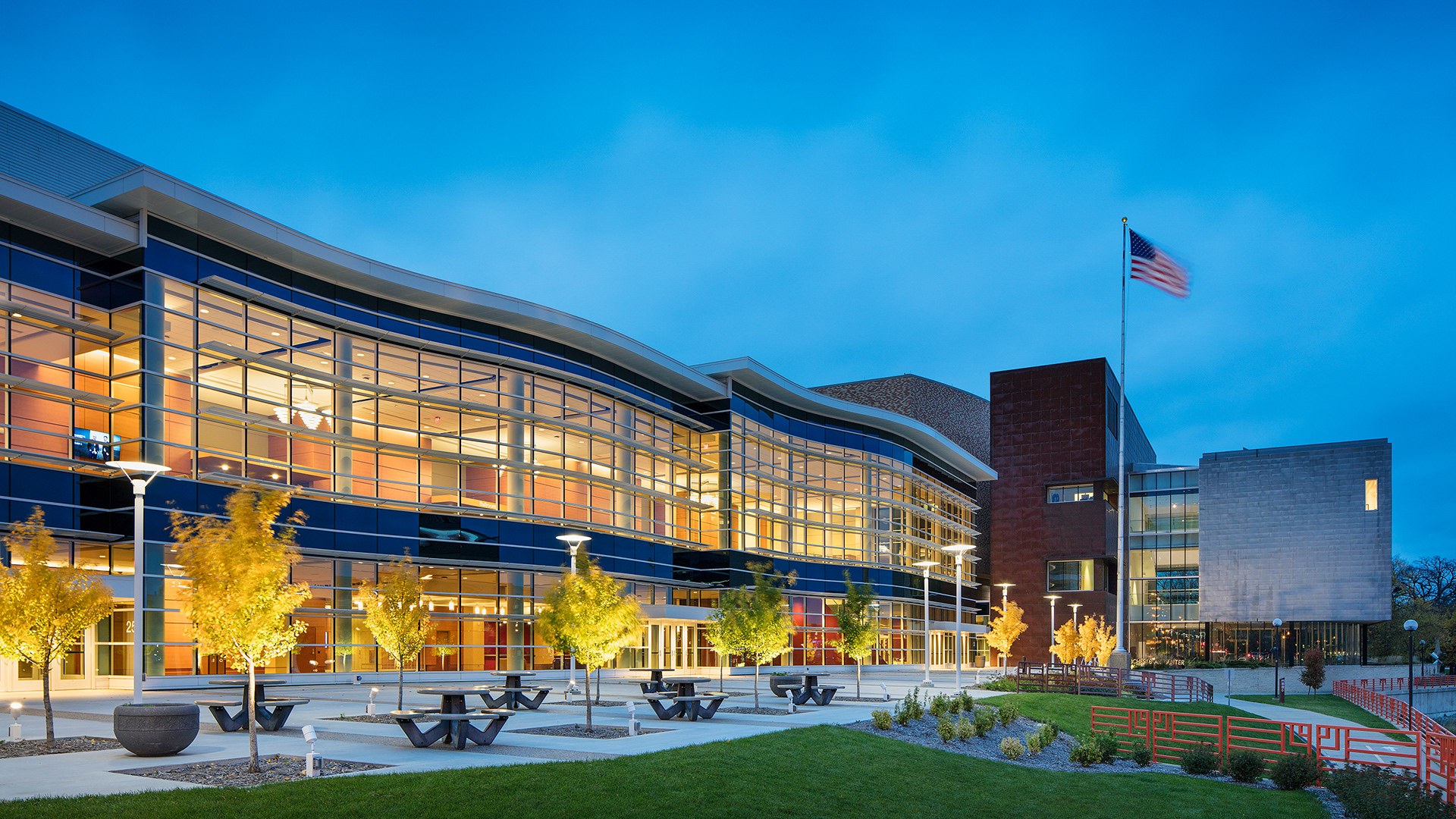 Pete Sieger's Portfolio - Mayo Civic Center: Exterior