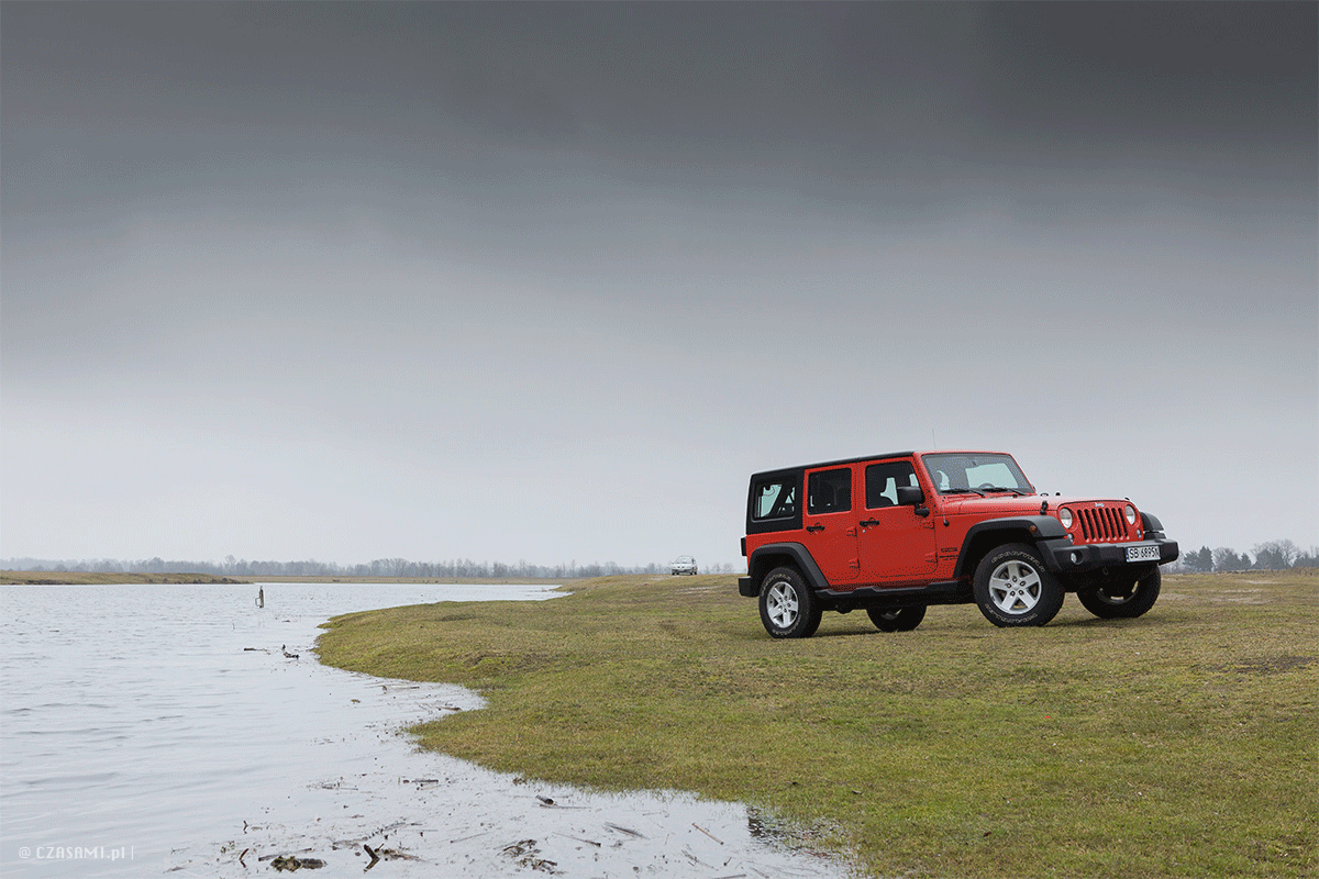 Jeep Wrangler Unlimited 2.8 CRD Sport. Fotografia motoryzacyjna CZASAMI.pl