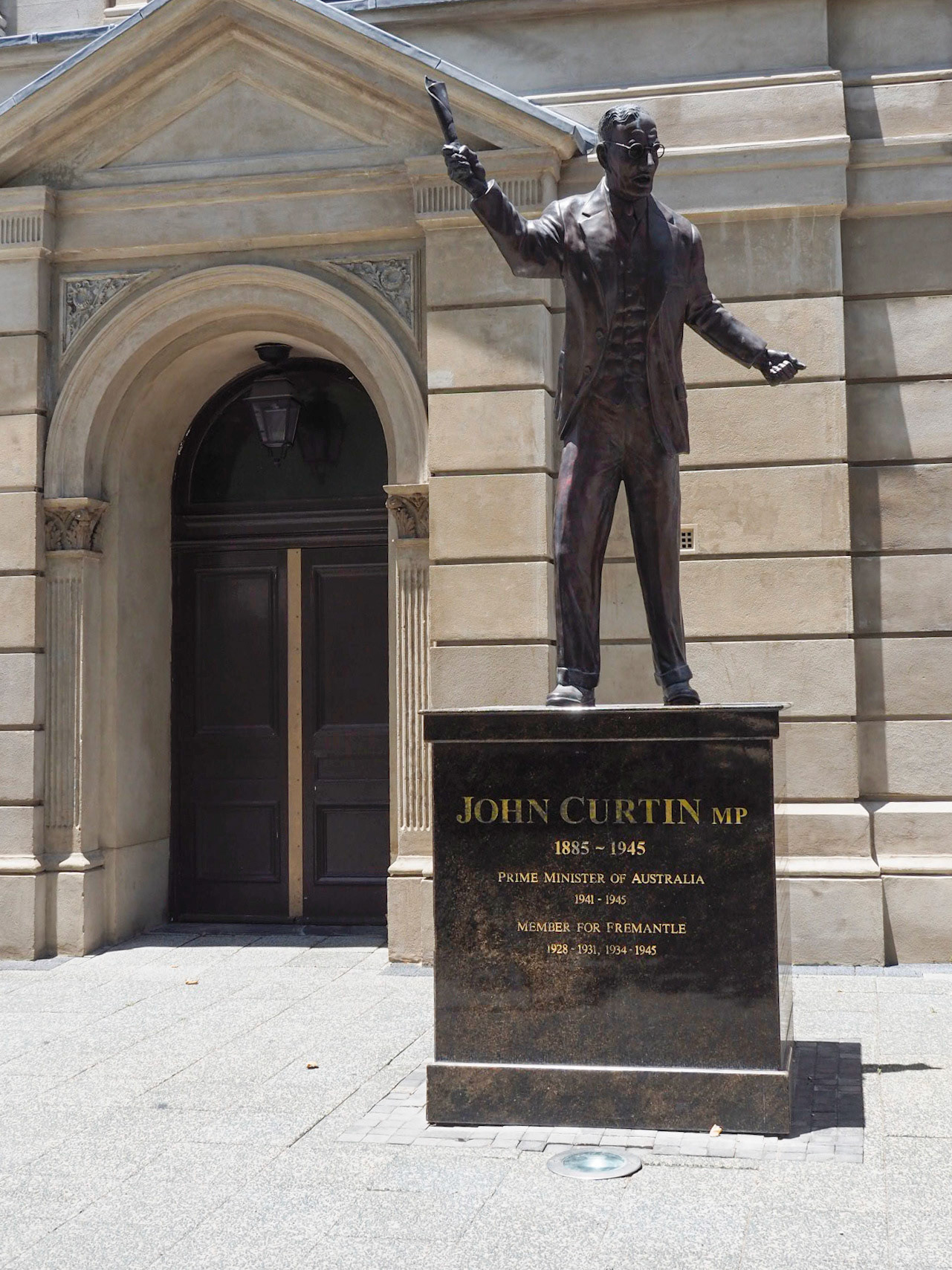 Statue of John Curtin, Fremantle