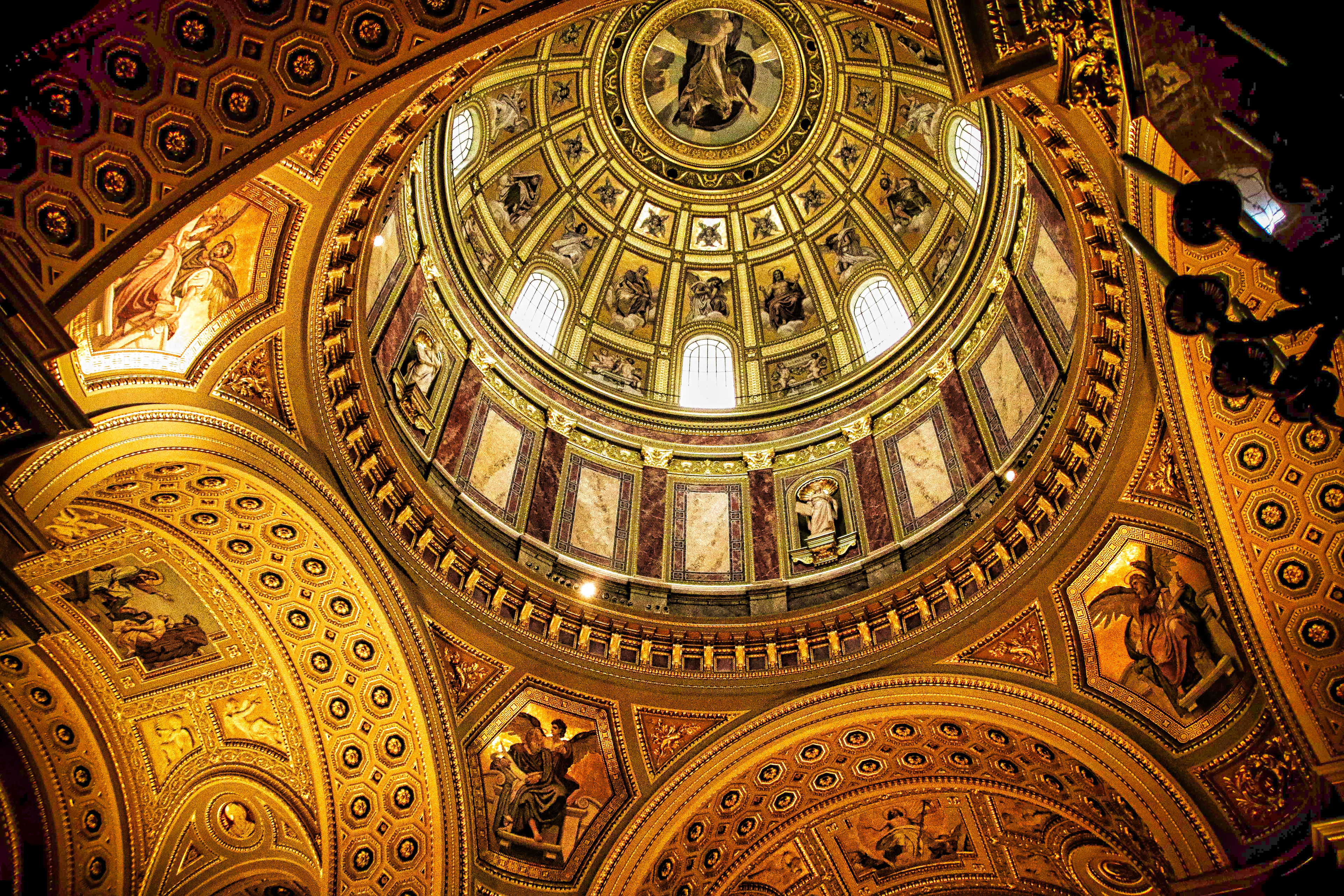 Golden Arches - St Stephen's Basilica