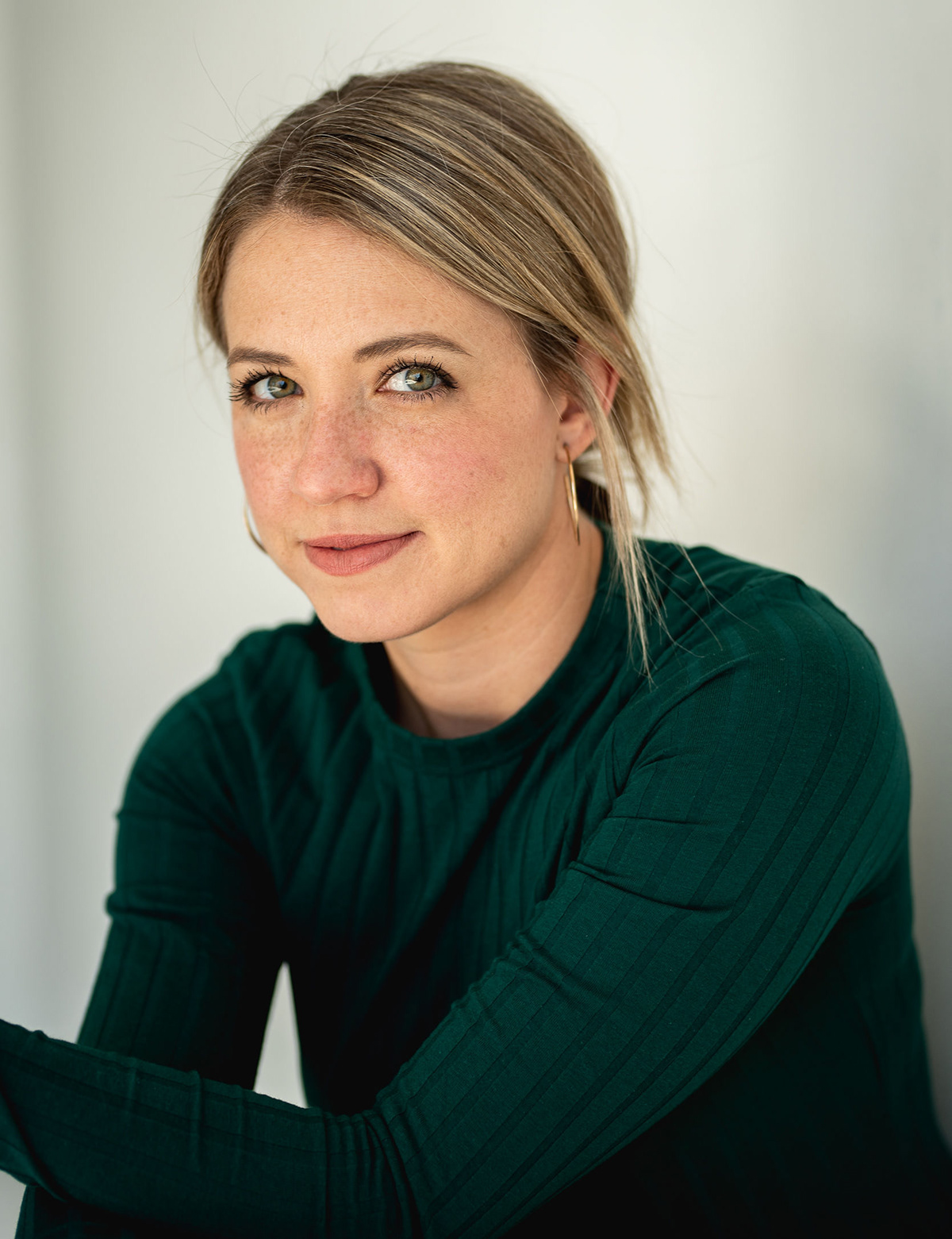 From Stage To Screen: Ally Lotti'S Digital Transformation - sy5d1qd
