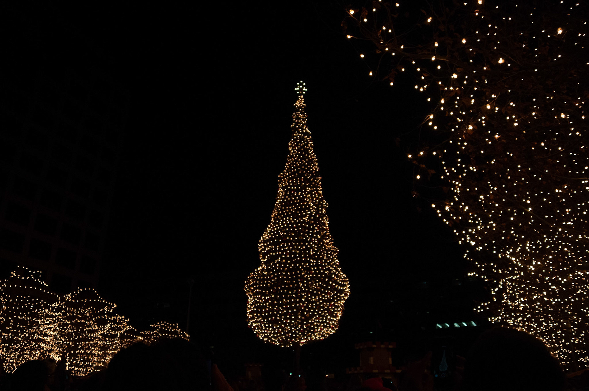 Crown Center Mayor's Christmas Tree