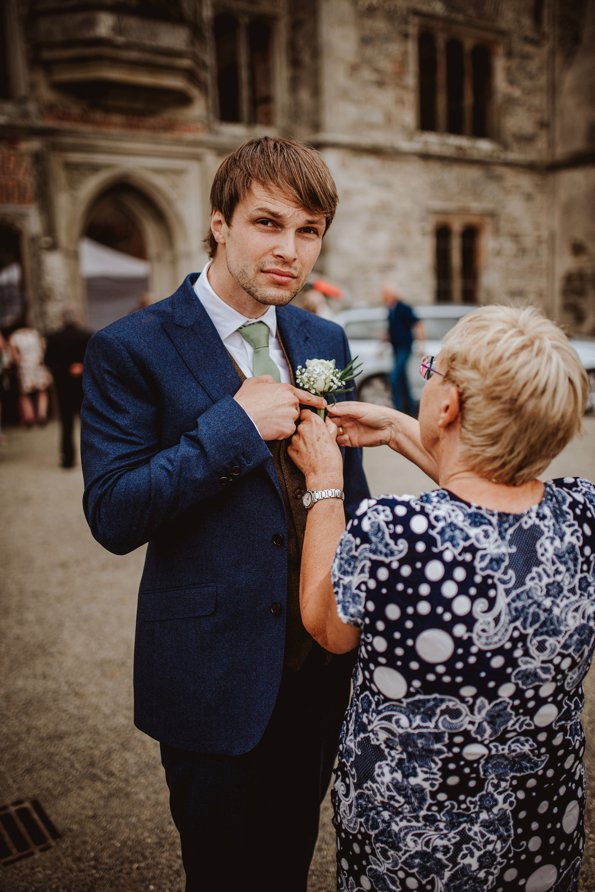 Pin flowers boutonniere groom how to
