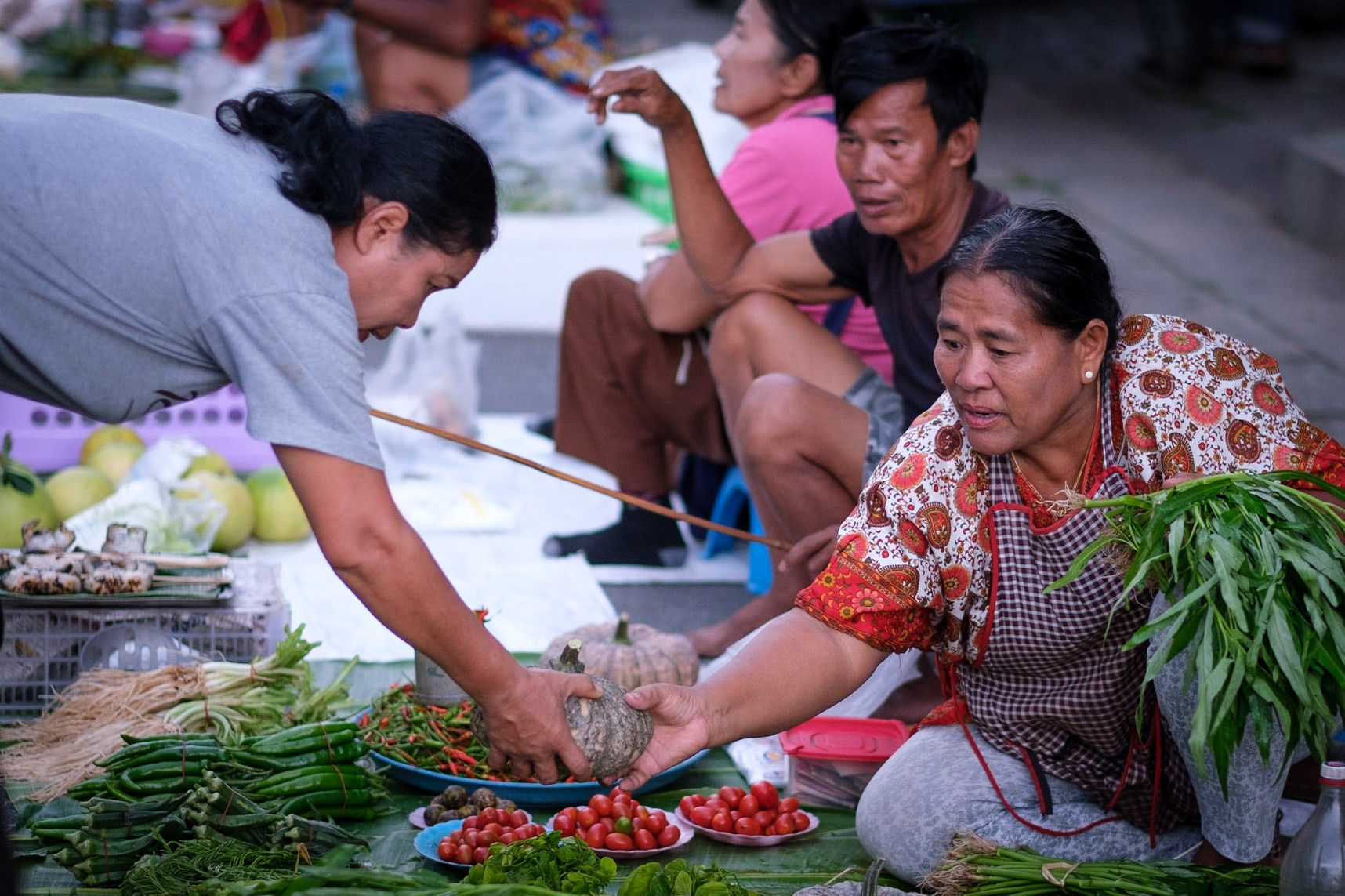 Market ladies in Mae Sariang