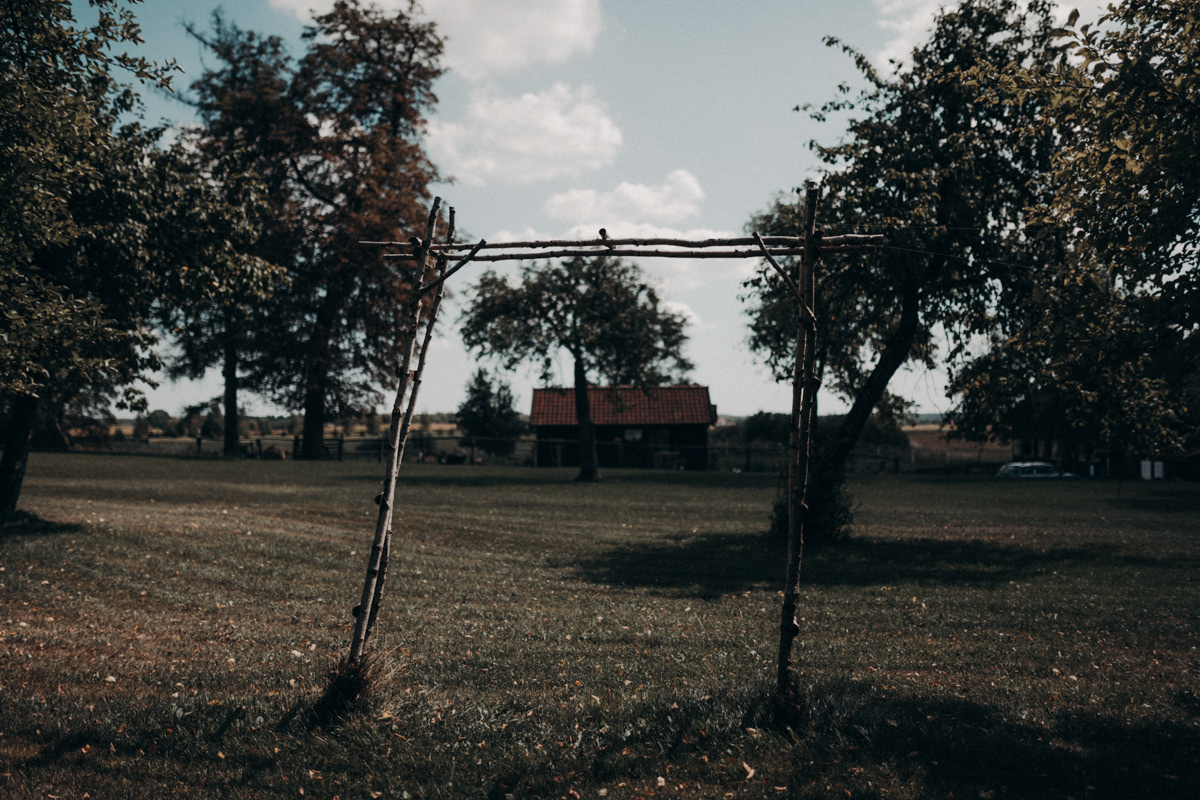 Reportaż ślubny Olsztyn. Osada Dębowo. Fotografia ślubna Olsztyn. Slow wedding. Slow wedding mazury.