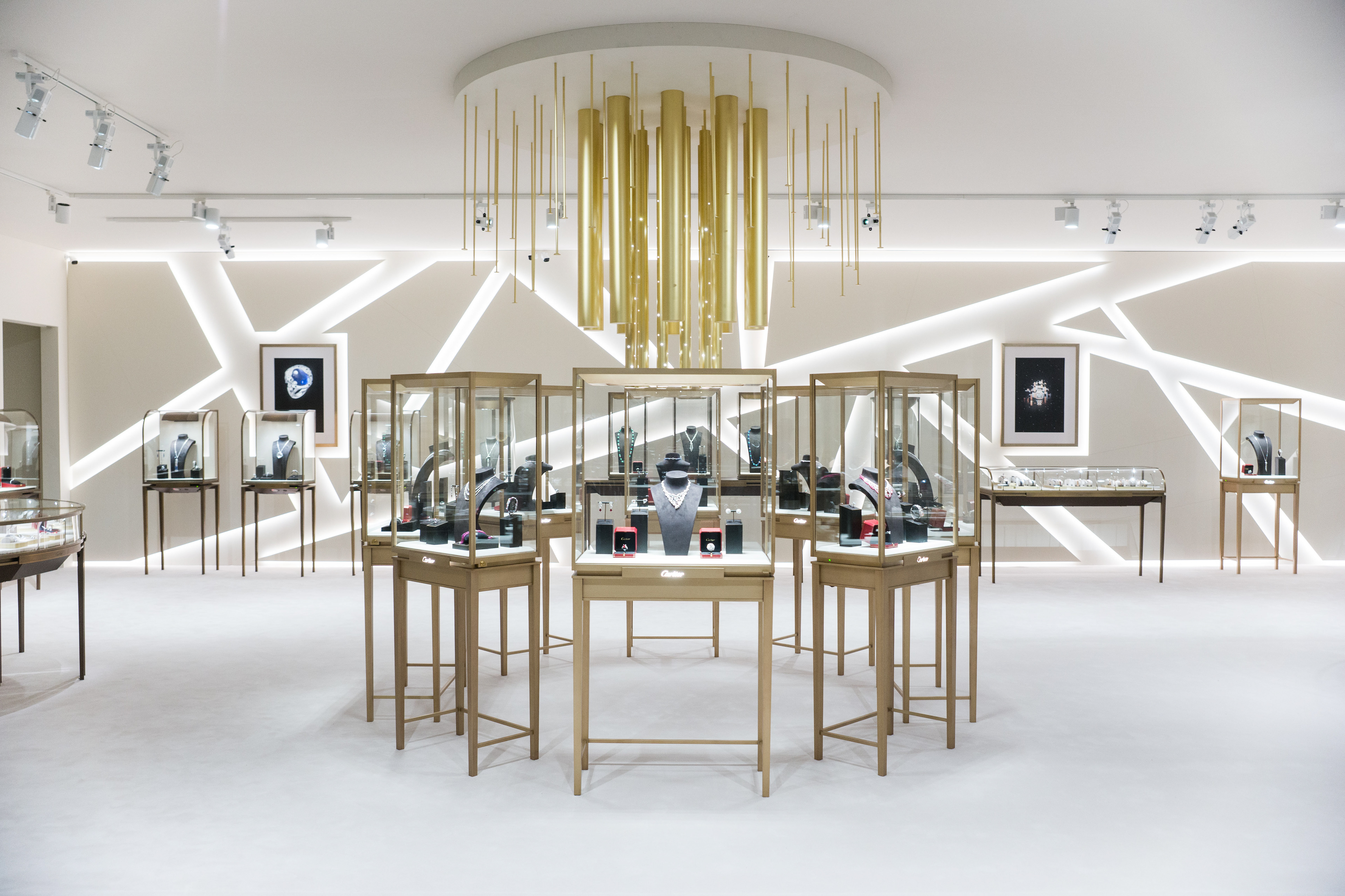 studio Utopia Cartier Doha Jewellery & Watches Exhibition 18