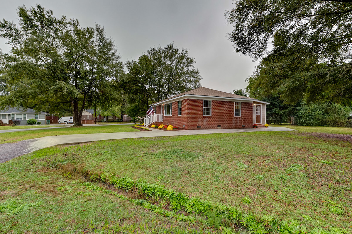 RYAN OSHEA PHOTOGRAPHY 317 Anita Drive