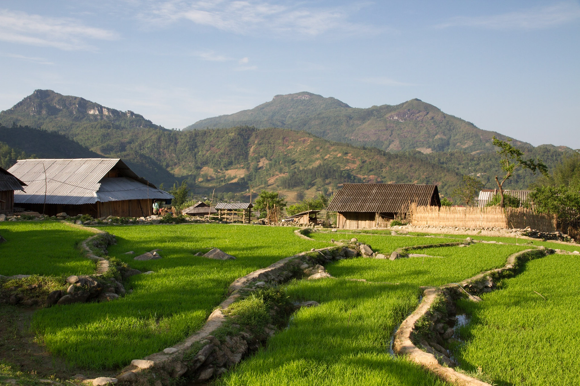 Trekking: Ma Tra and Ta Phin