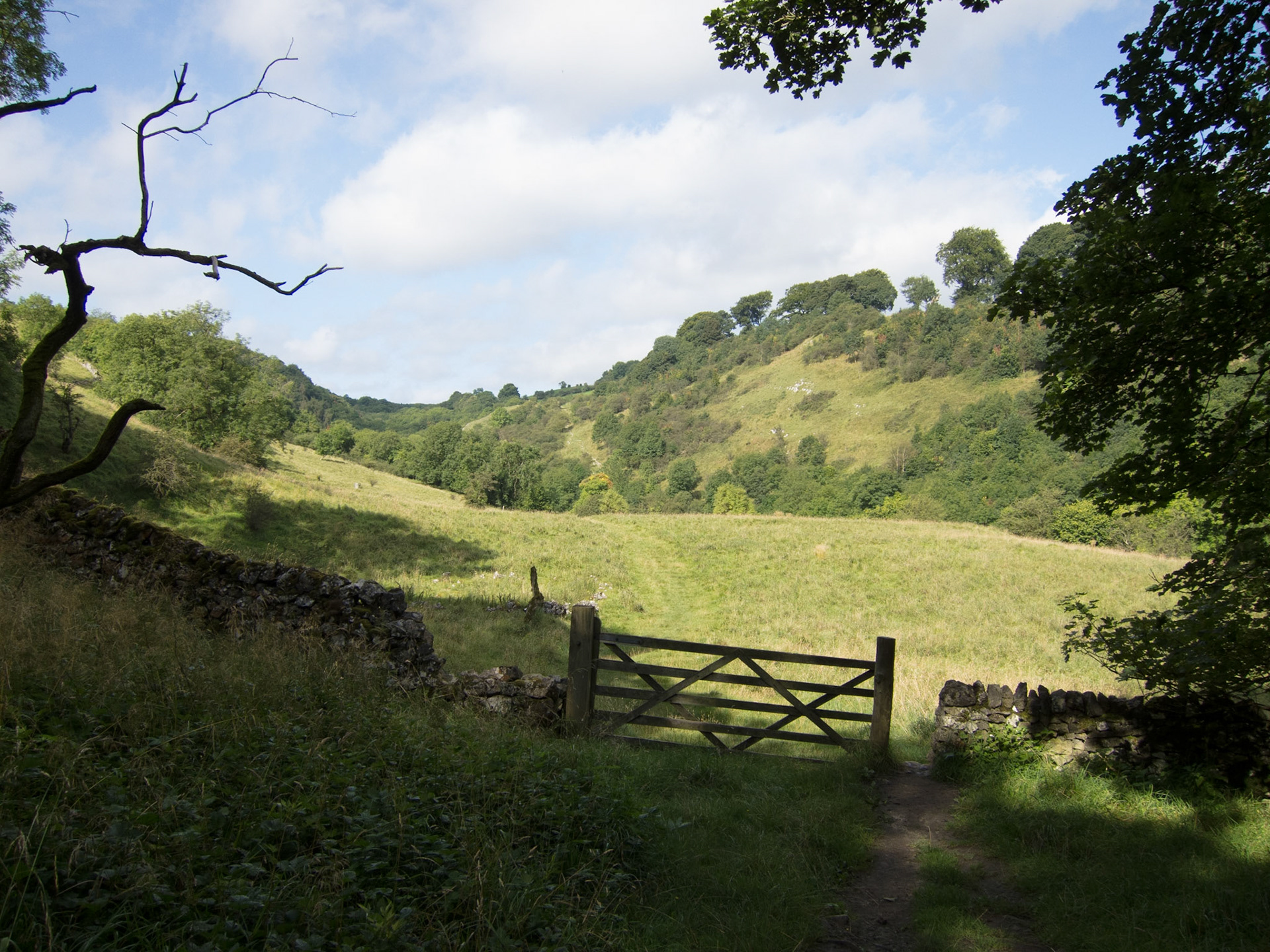 Walking to Chee Dale