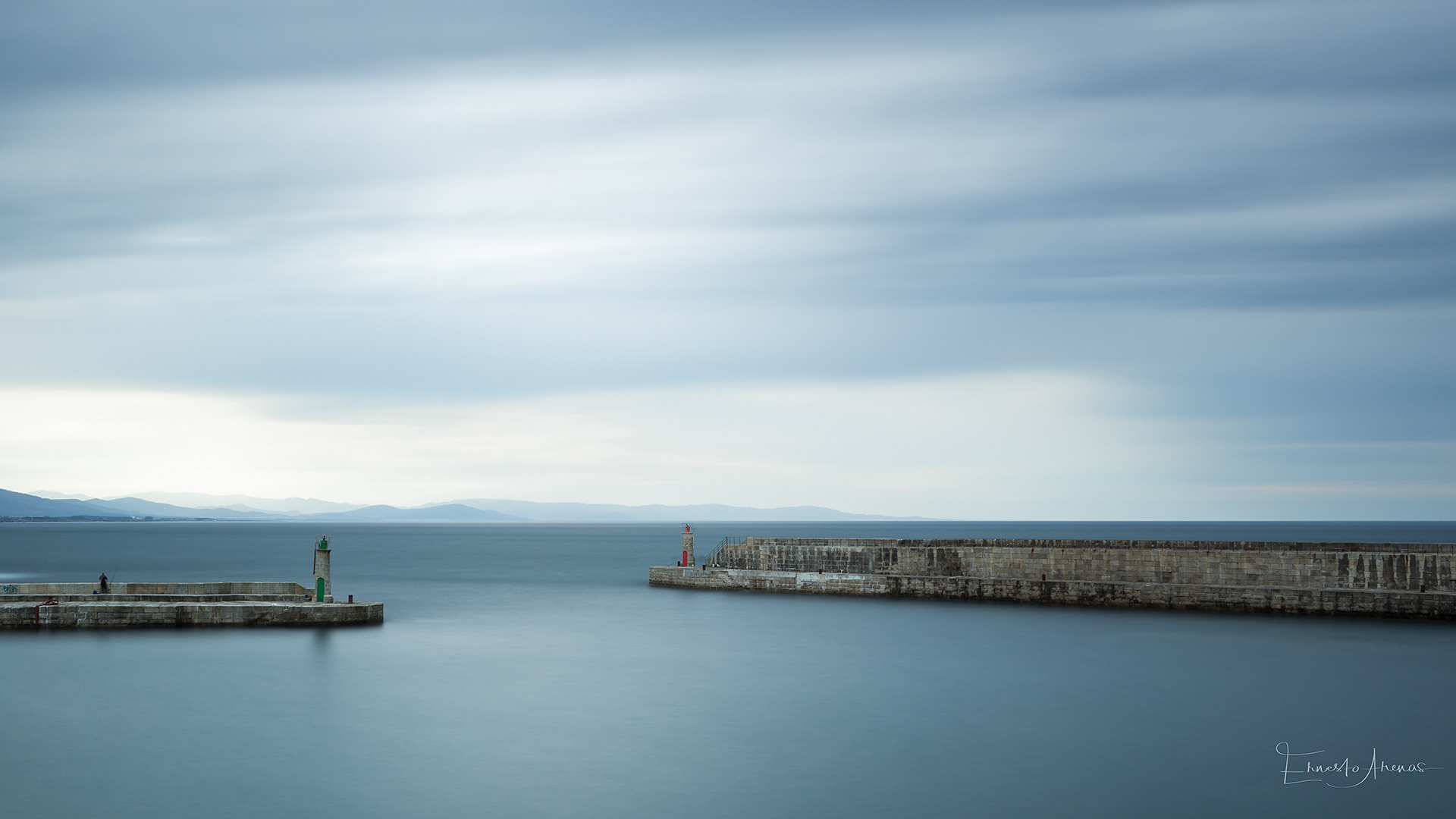Calma en el puerto.