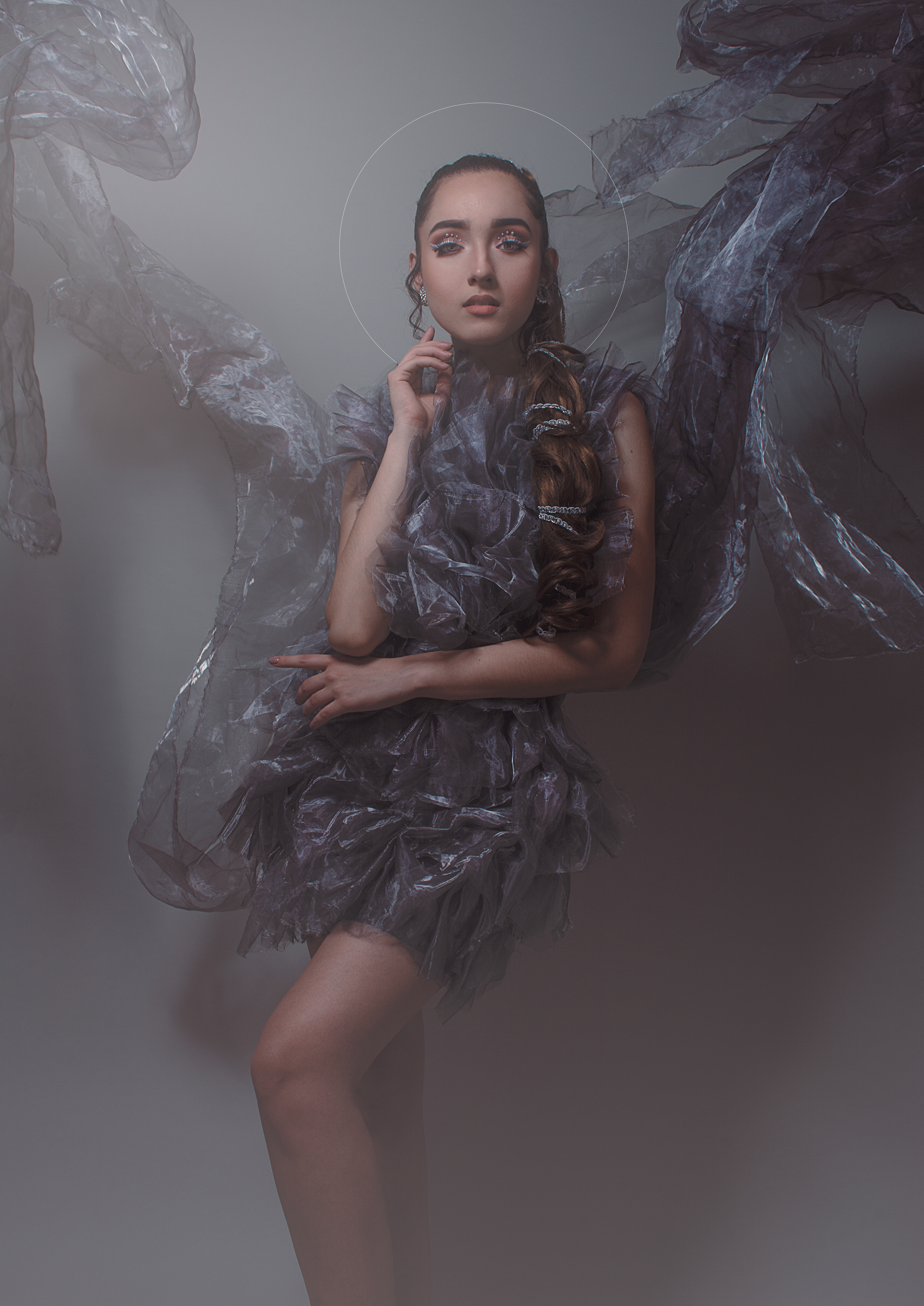 Foto: Javier Becerra MUA: Rhafa Balboa Hair: Gina Castro Modelo: Camila Ferrer Diseño: Edwin Ramos