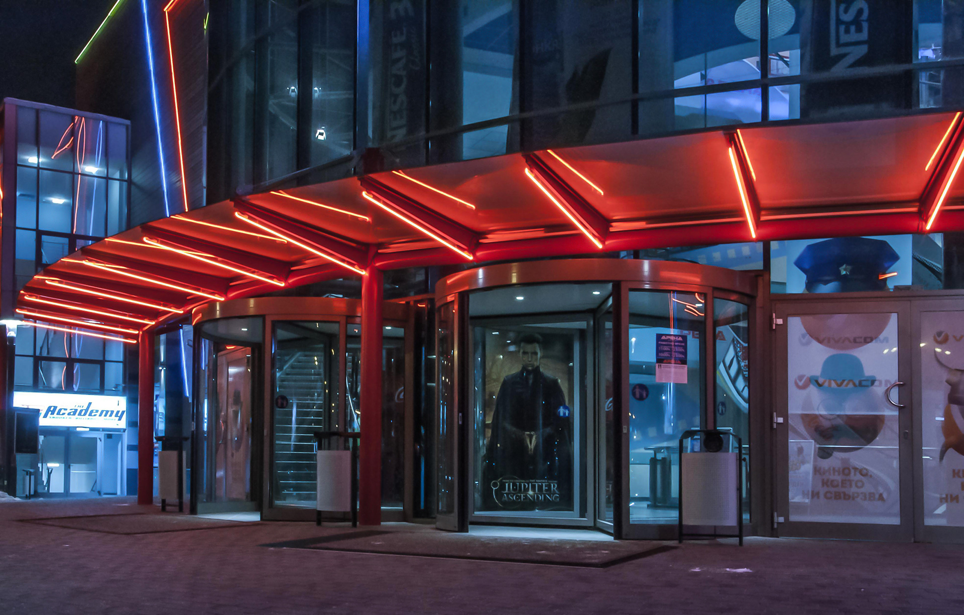 ARENA ZAPAD MULTIPLEX CINEMA, SOFIA•YEAR: 2002•STAGE: COMPLETED•TBA: 18'000 m²•15 AUDITORIA, 2'700 SEATS