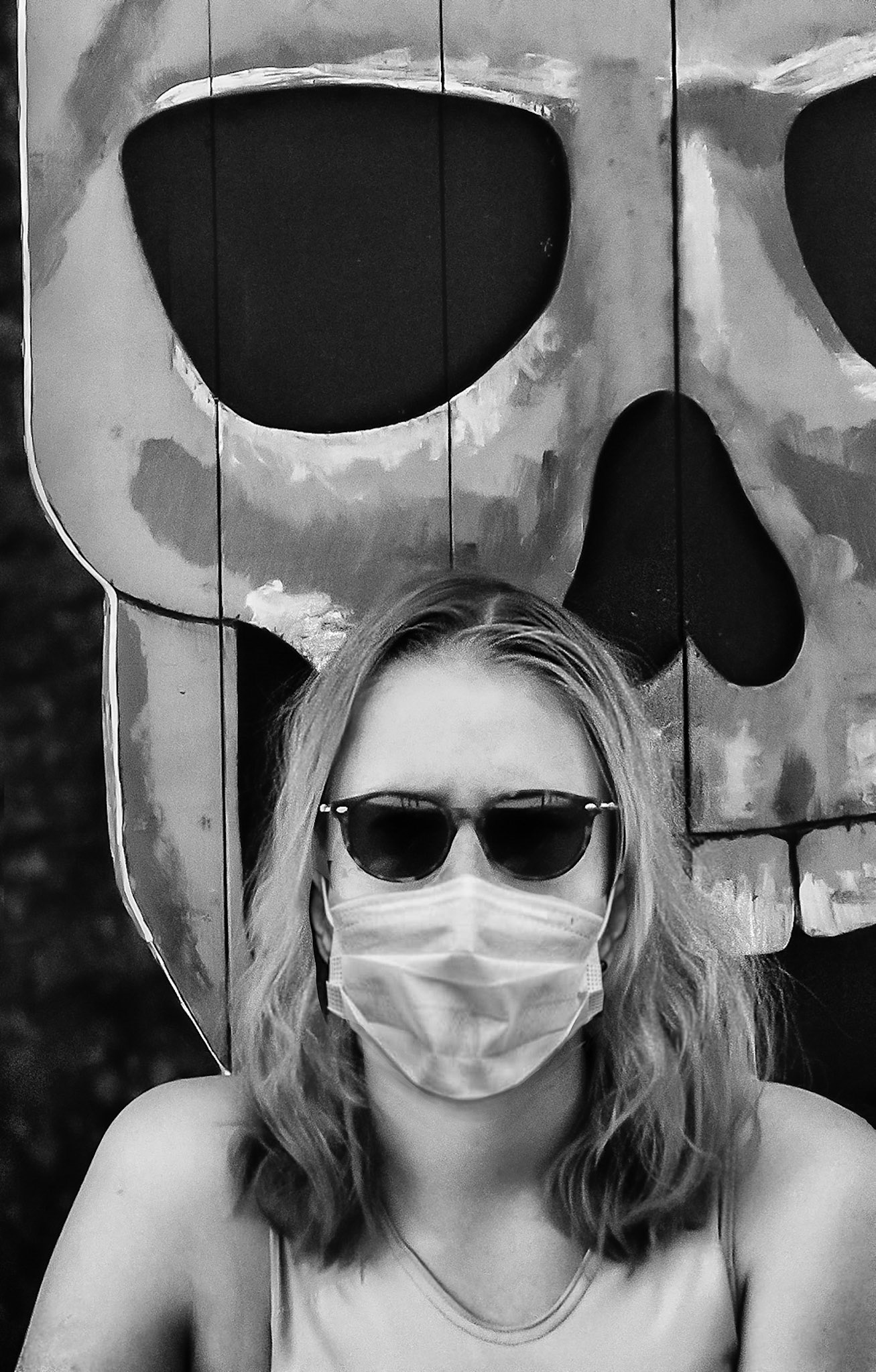 Nathan Dean / Atlanta, GA -- The Shades -- 2016, Archival Pigment Print, Edition-N/A, 10 x 15 Print/Paper $75