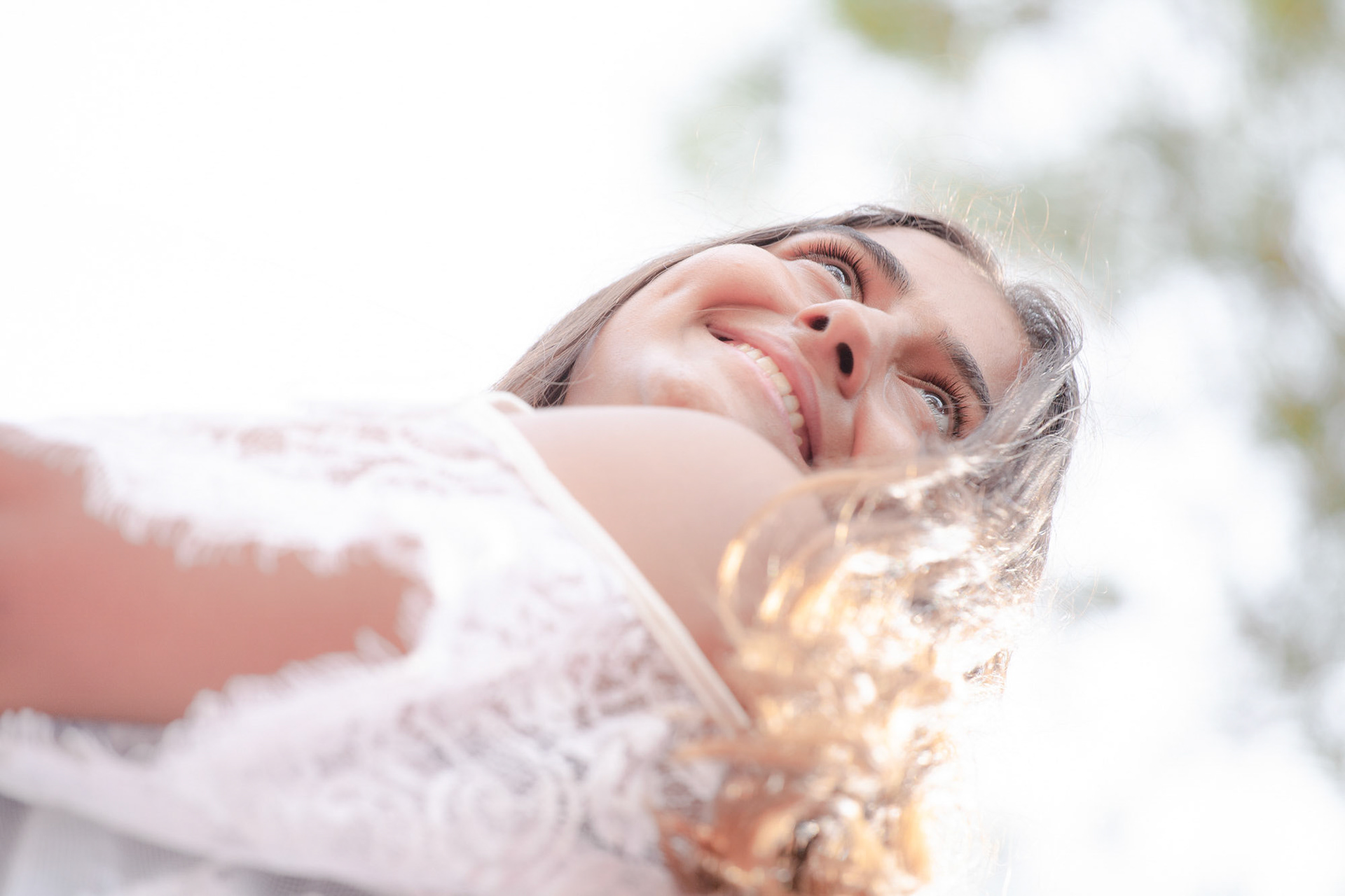 ritratto fotografico ragazza di sorpresa momento intimo