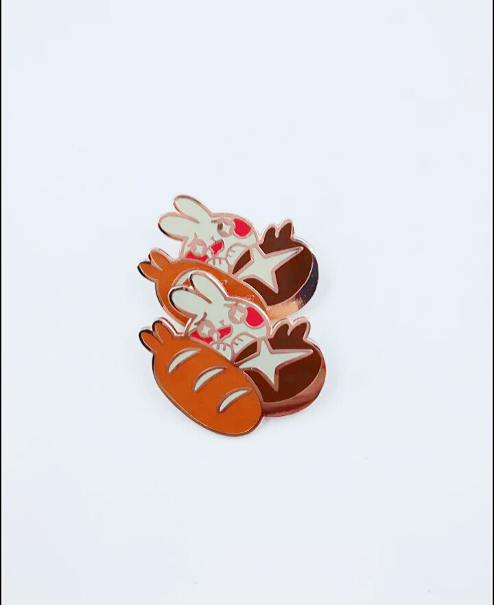 Bunloaf enamel pin!