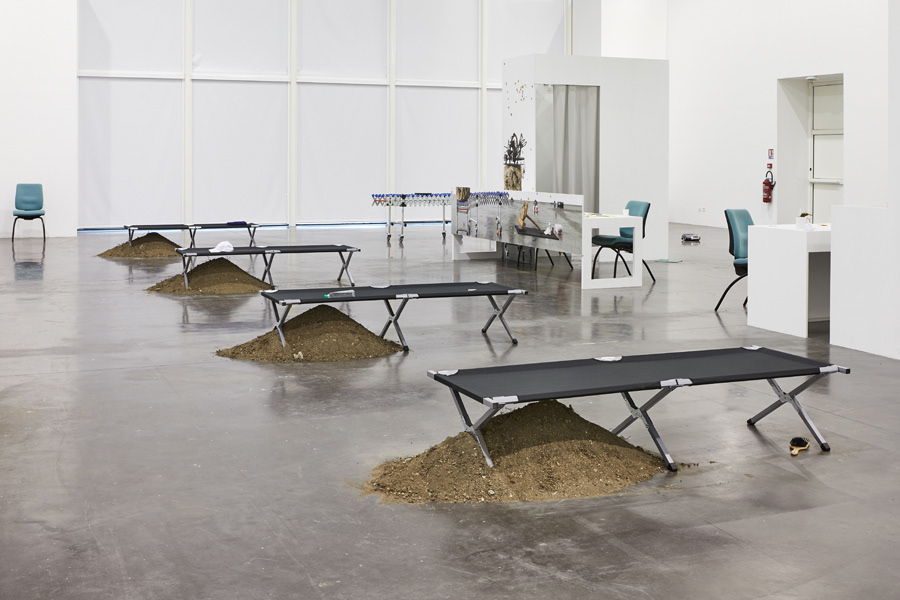 Emmanuelle Lainé, Suspension Volontaire de la Crédulité, Panorama 2019, exhibition view, Credit : Jeanchristophe Lett